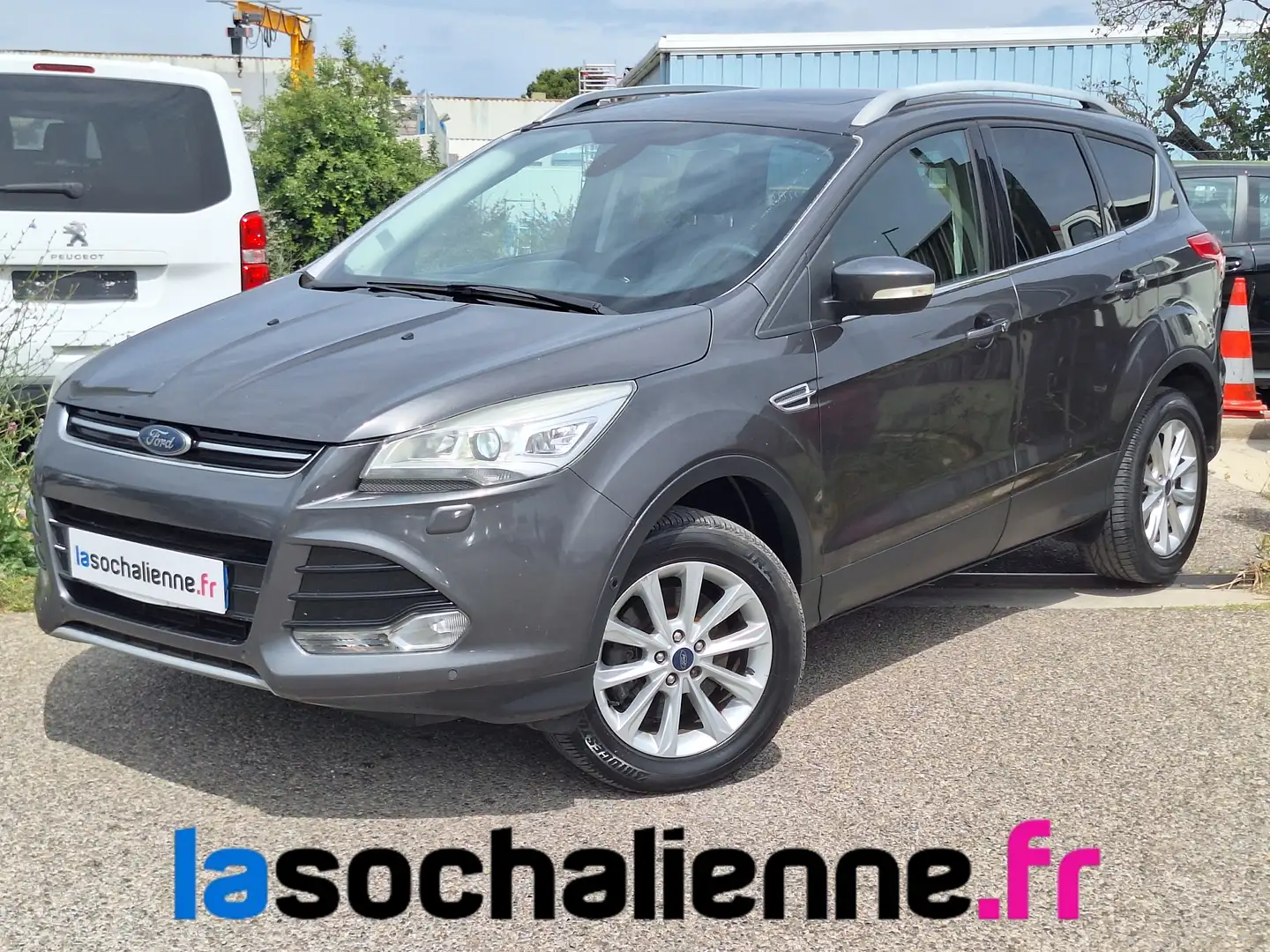 Ford Kuga 2.0 TDCi 180 S\u0026amp;S 4x4 Titanium Powershift  Gris - 1