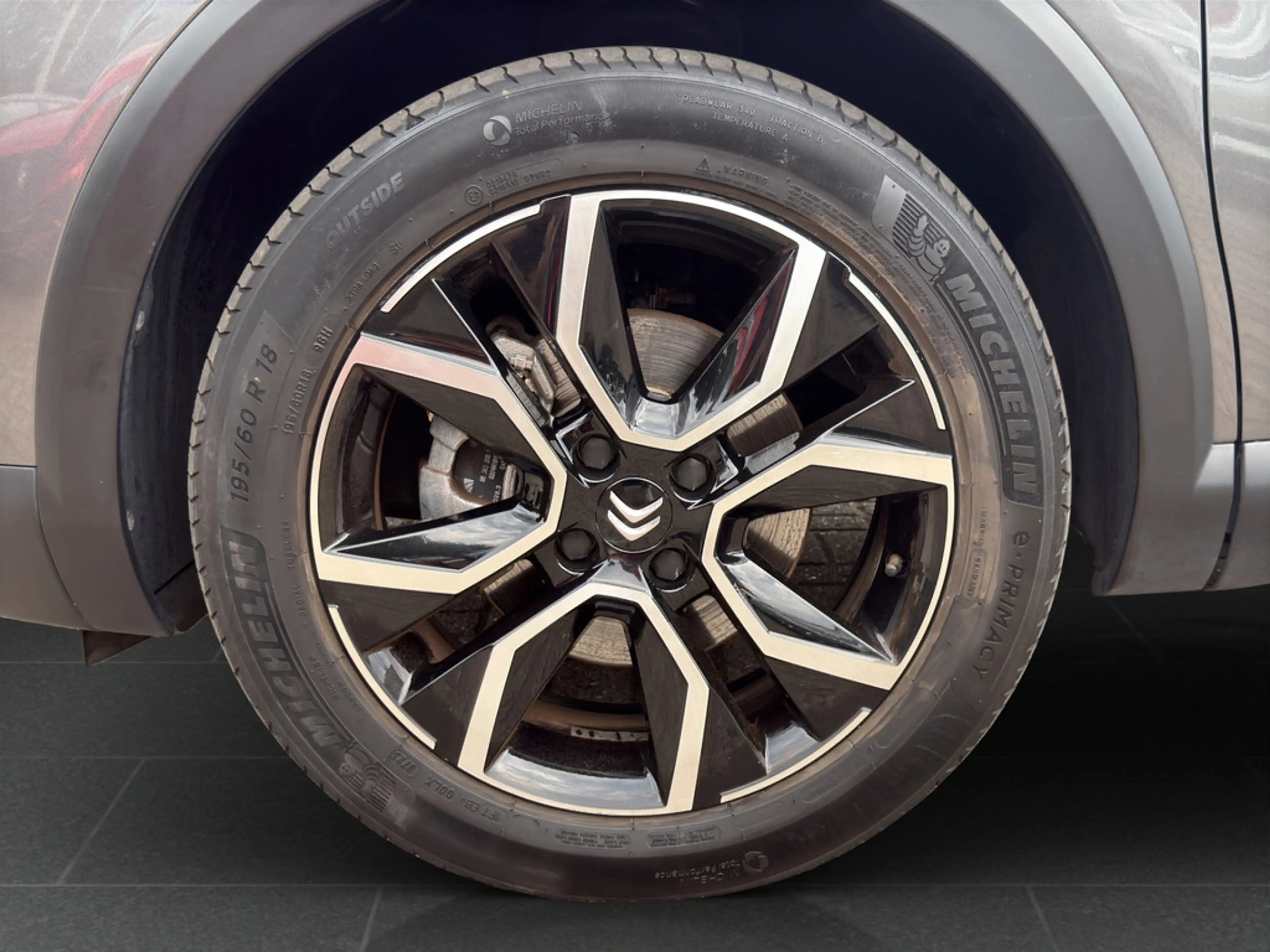 Citroen E-C4 Electric — photo 9