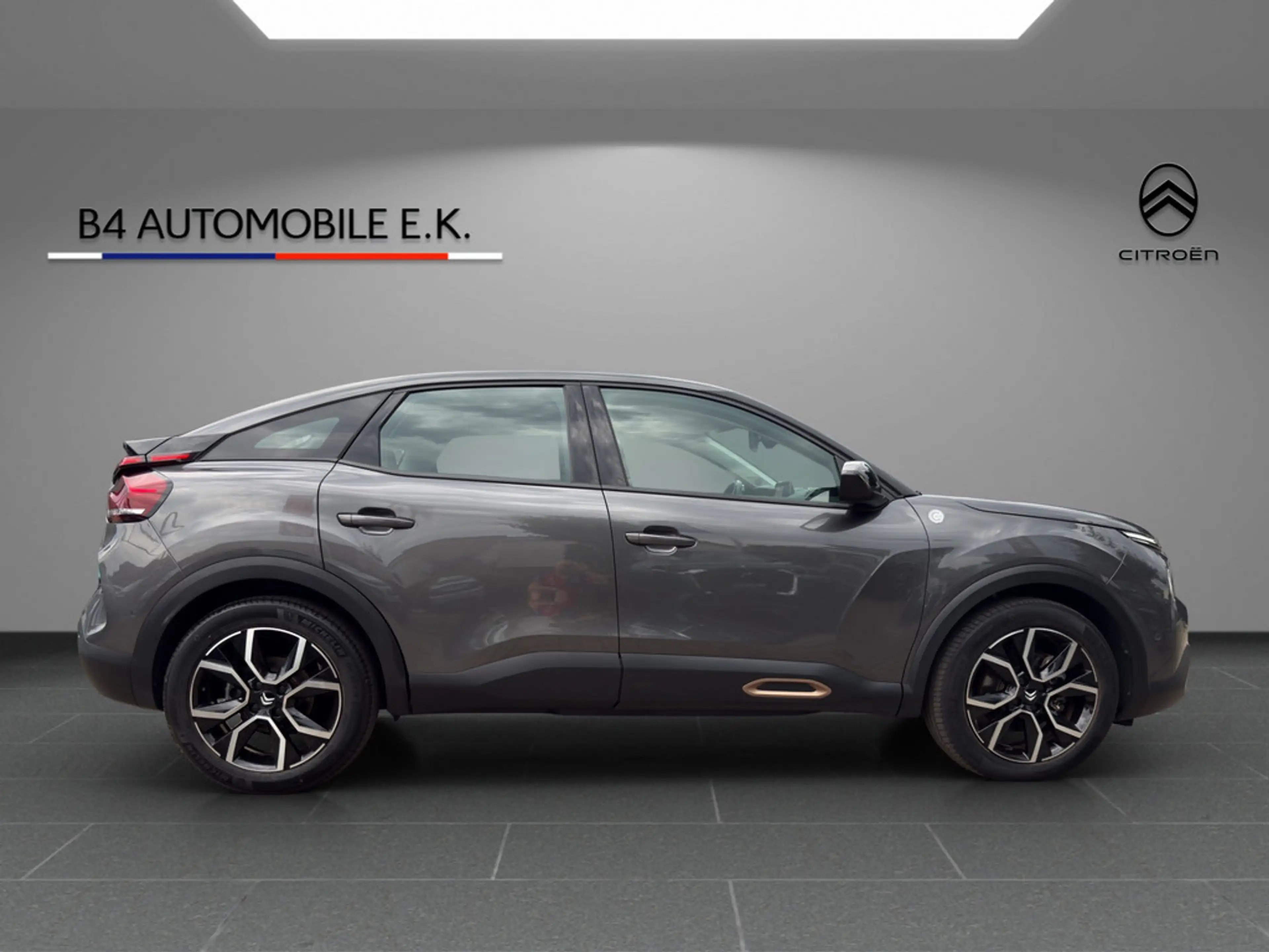 Citroen E-C4 Electric — photo 4