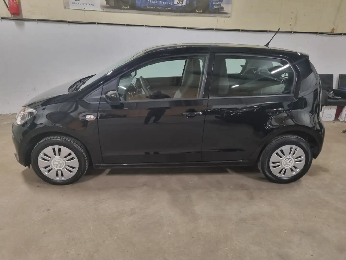 Volkswagen up! 1.0 up! Edition BM Airco NW APK 5drs NAP Zwart - 2