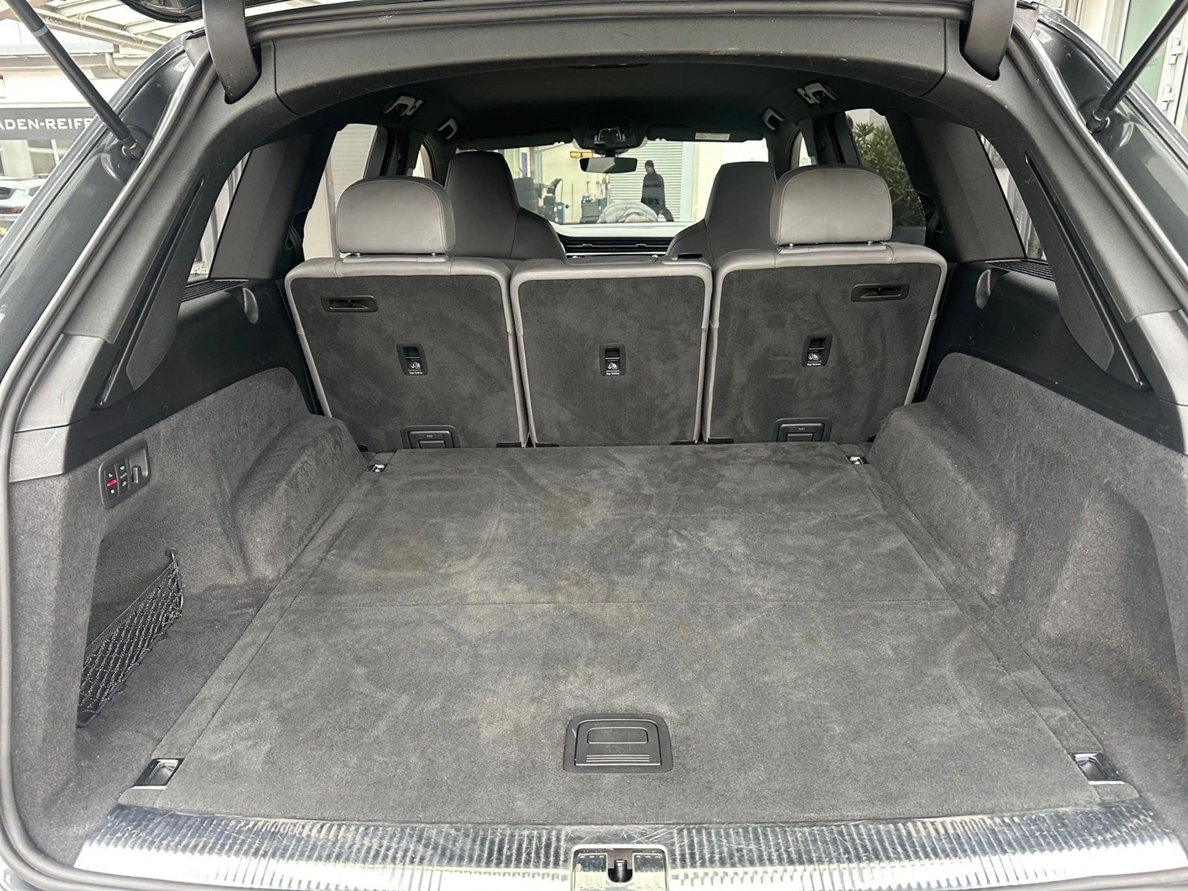 Audi SQ7 S-Sitz*Carbon*Laser*Massage*360Cam* — photo 12