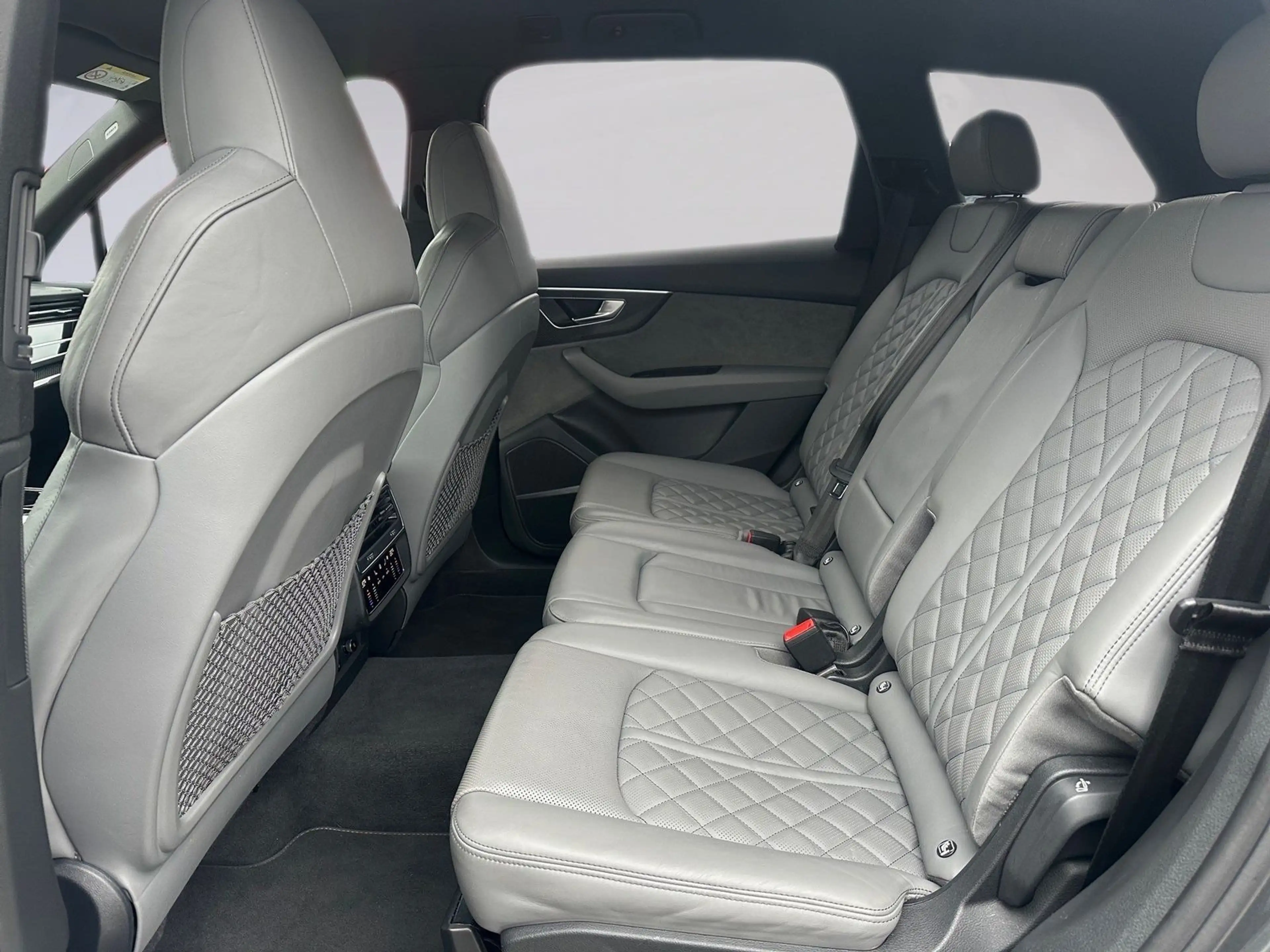 Audi SQ7 S-Sitz*Carbon*Laser*Massage*360Cam* — photo 10