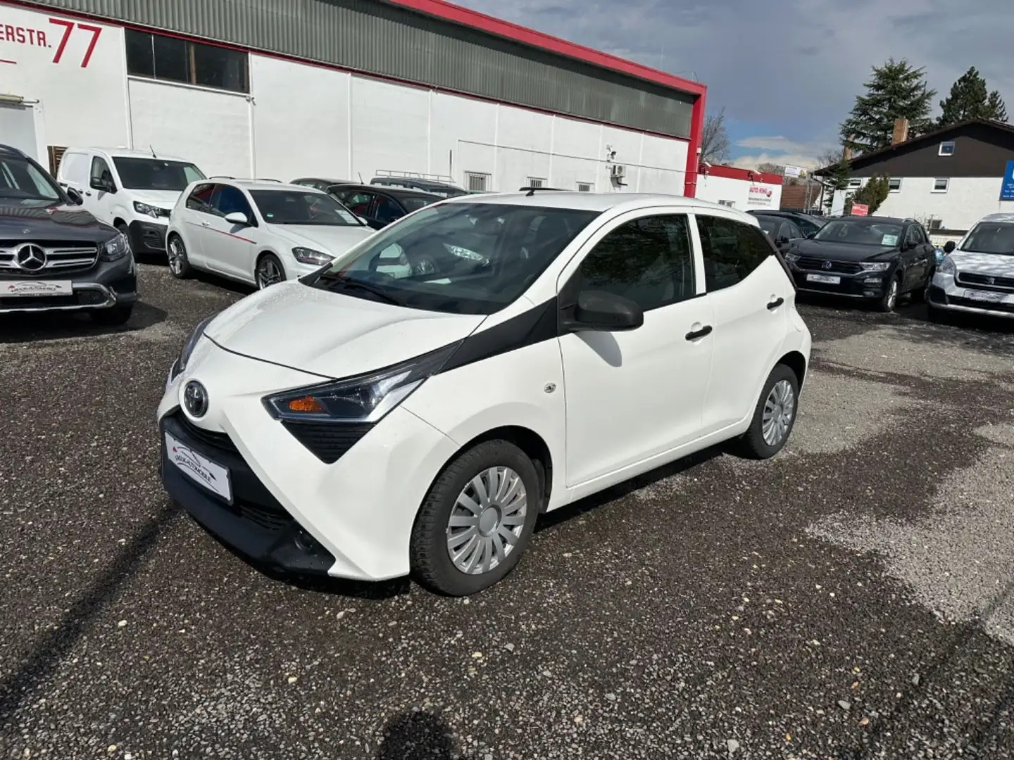 Toyota Aygo AYGO x KLIMA Bluetooth Білий - 2