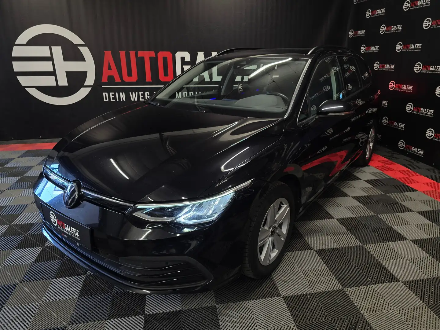 Volkswagen Golf Variant Golf Variant 2,0 TDI Life DSG *LED*NAVI*PDC* Schwarz - 1