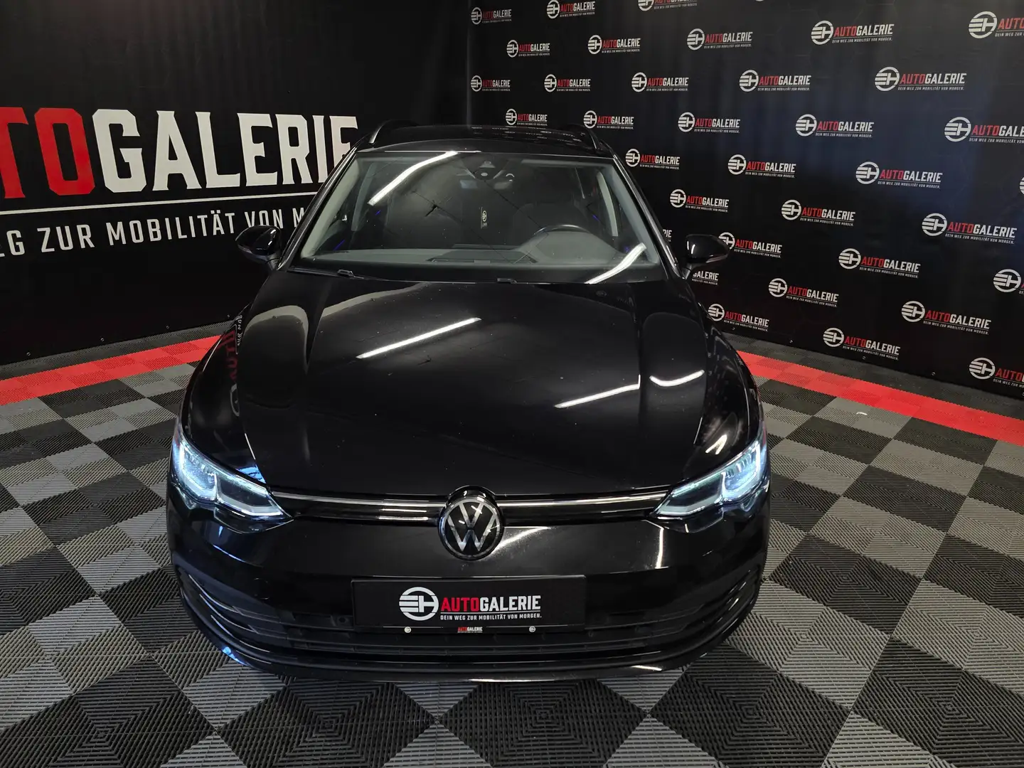 Volkswagen Golf Variant Golf Variant 2,0 TDI Life DSG *LED*NAVI*PDC* Schwarz - 2
