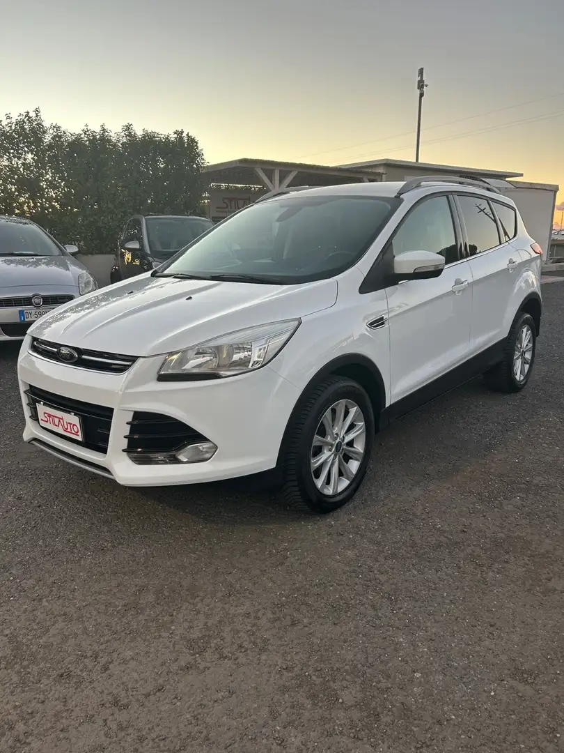 Ford Kuga Kuga 2.0 TDCI 120 CV S&S 2WD Titanium Bianco - 1