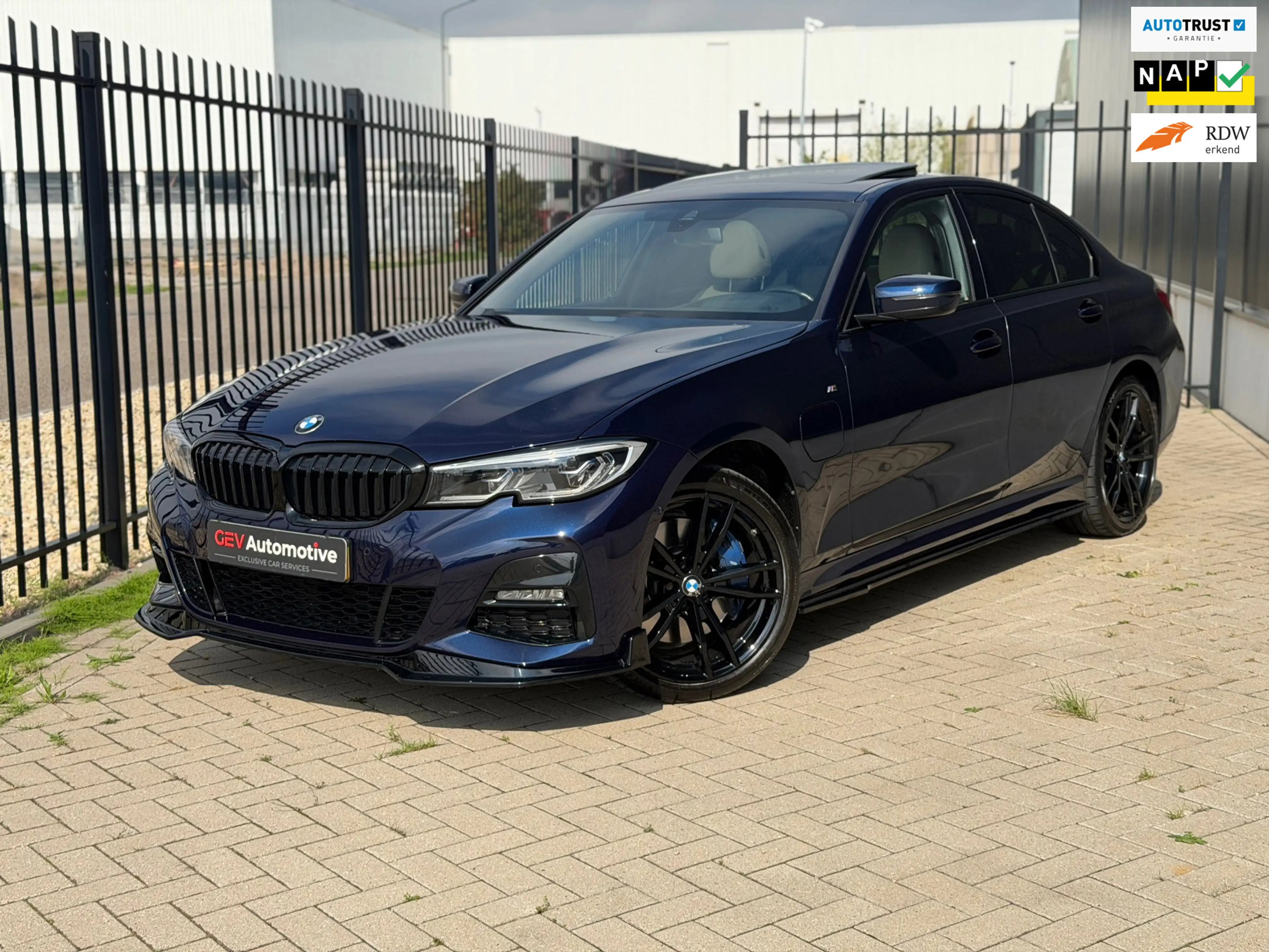 BMW 330 3-serie 330e M-Sport eDrive Edition Laser Schuifda — photo 9