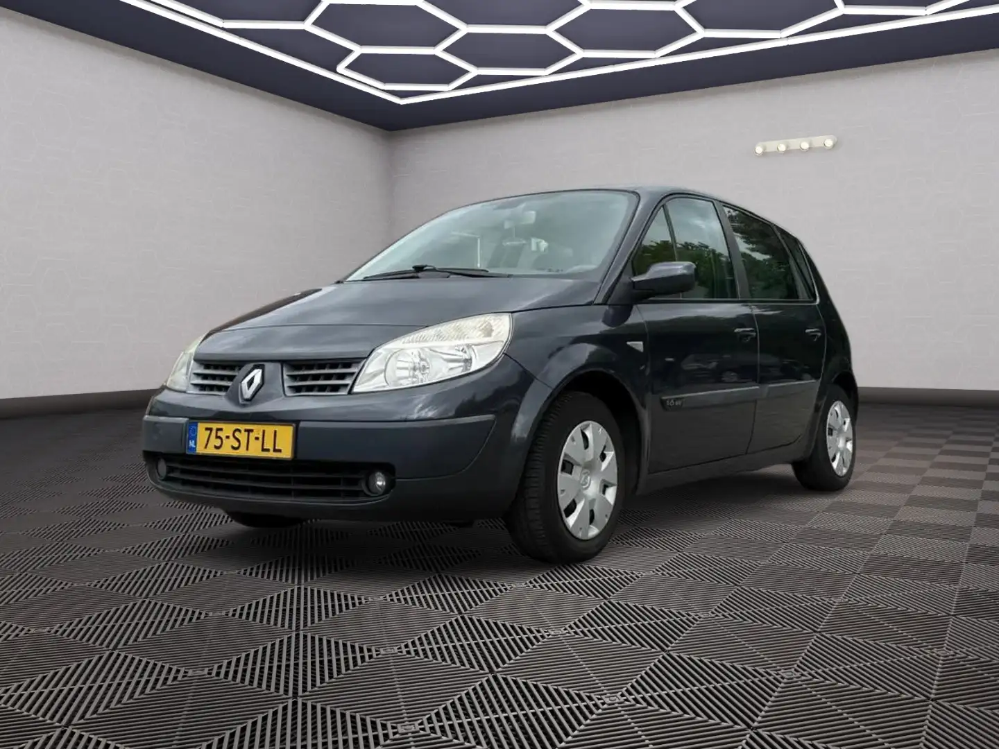 Renault Scenic 1.6-16V Dynamique Comfort Grigio - 1