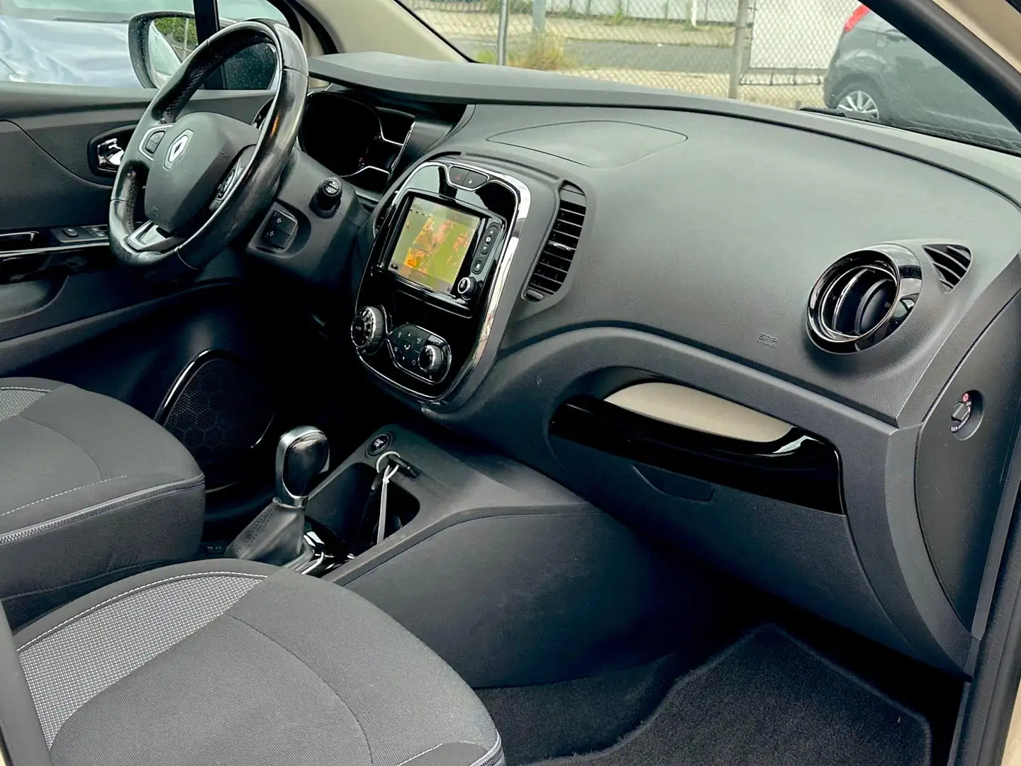 Renault Captur 1.2 TCe Dynamique/NAVI/CAMERA/NW APK Blanc - 2