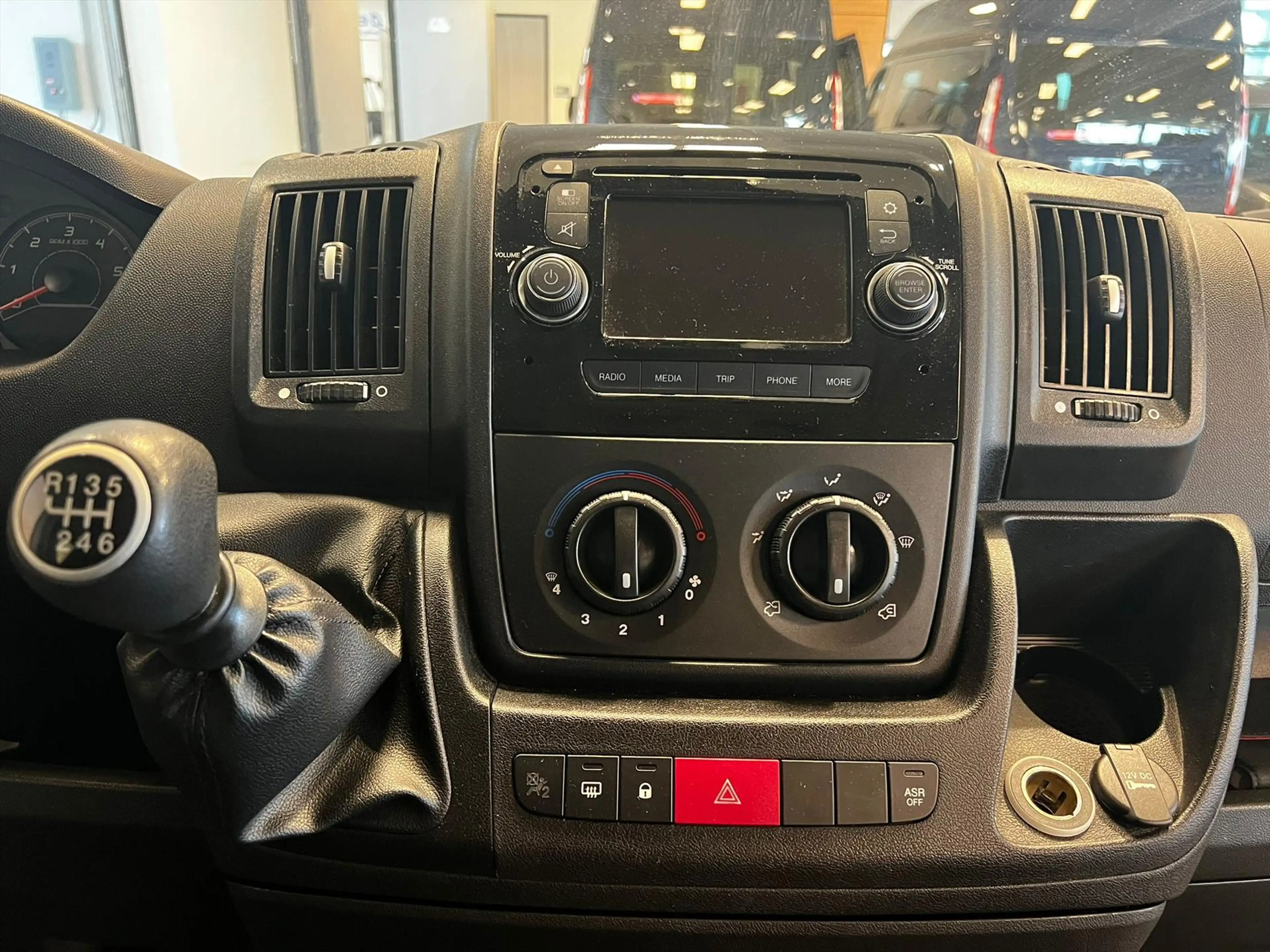 Citroen Jumper — photo 19