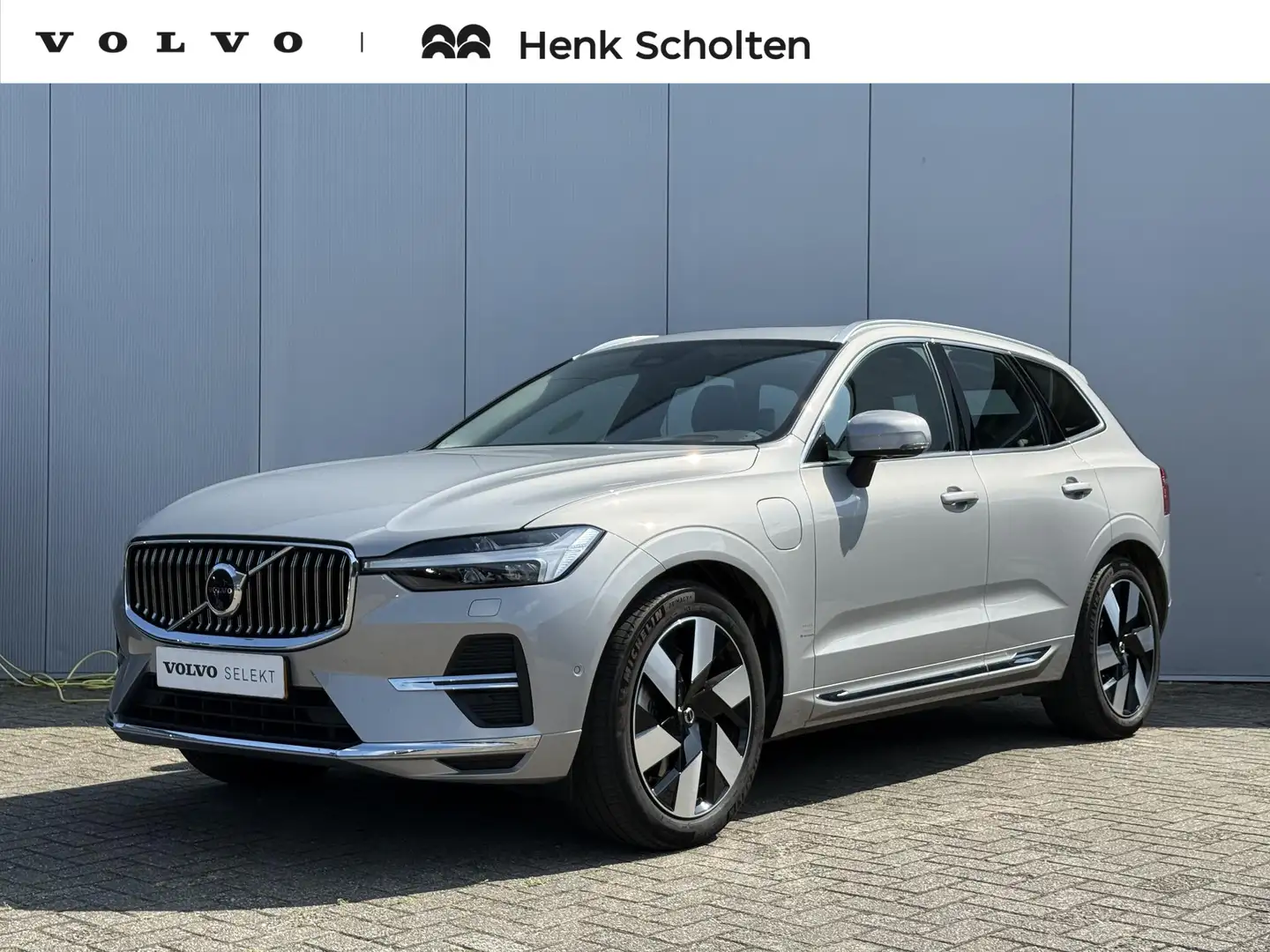 Volvo XC60 T6 Automaat Recharge Ultimate Bright, Panoramadak Grigio - 1