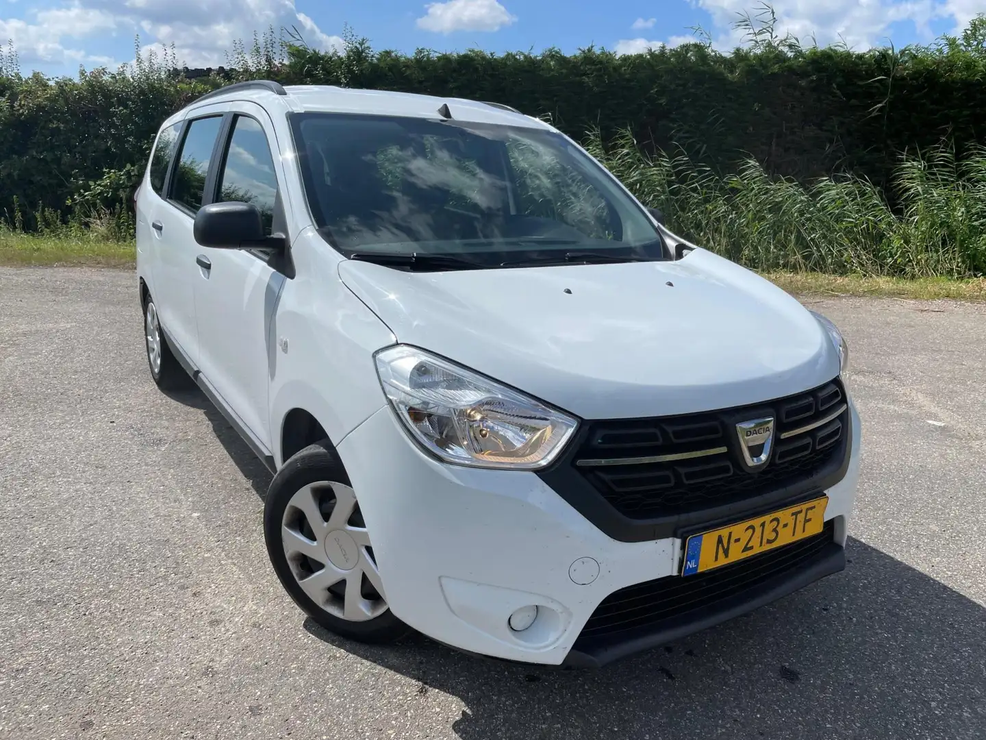 Dacia Lodgy 1.3 TCe Essential - 7 ZITTER - NED AUTO - AIRCO Wit - 1