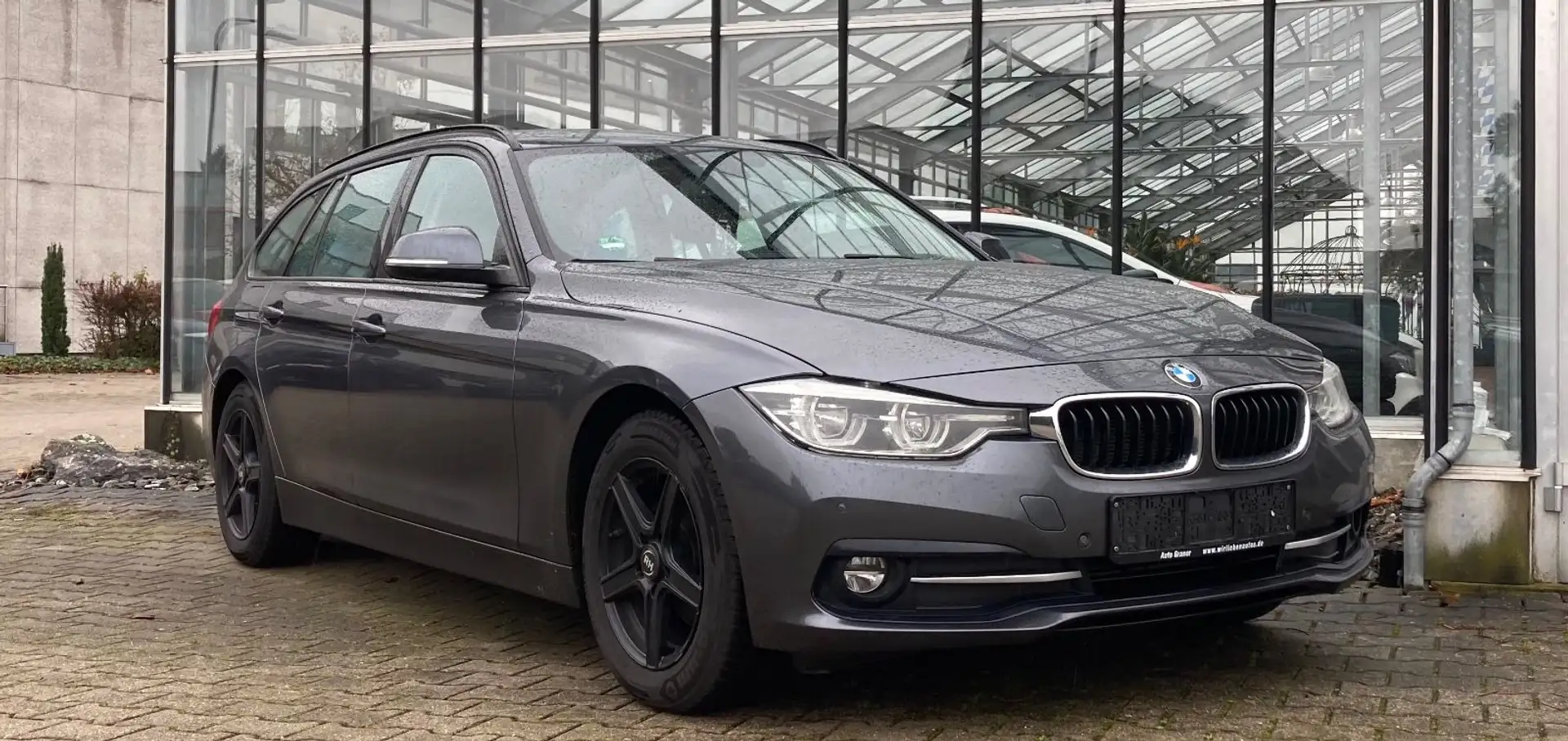 BMW 318 d Touring Sport Line Automatik Navi Alu PDC Gri - 1
