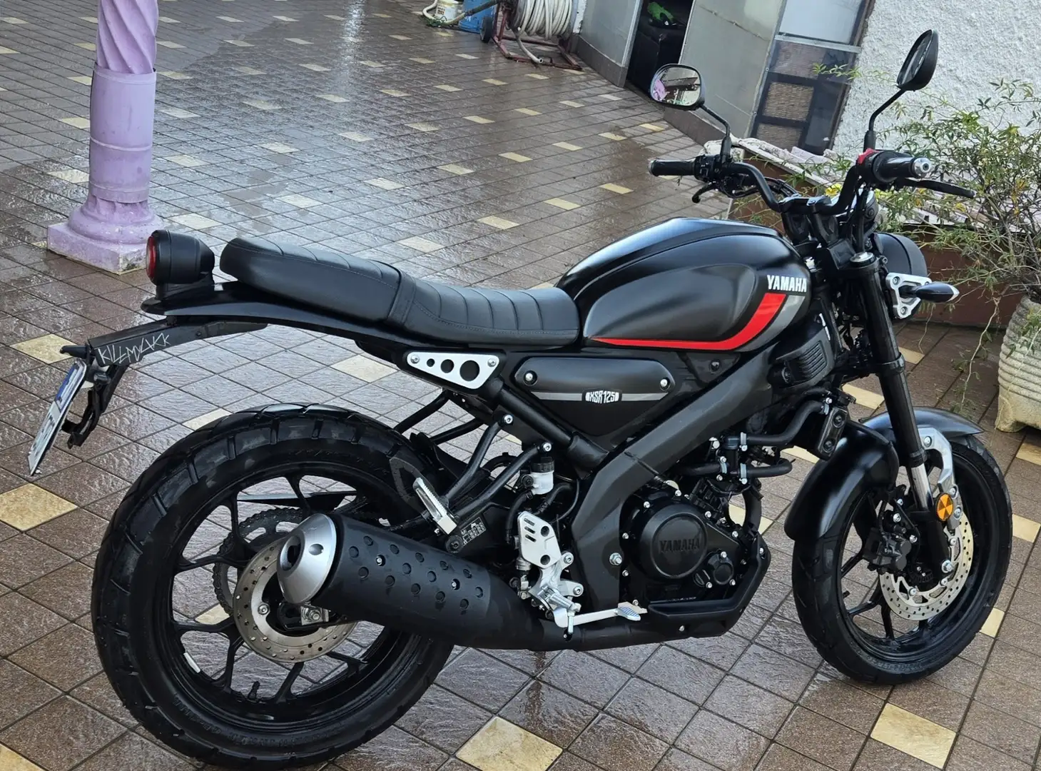 Yamaha XSR 125 Black - 1