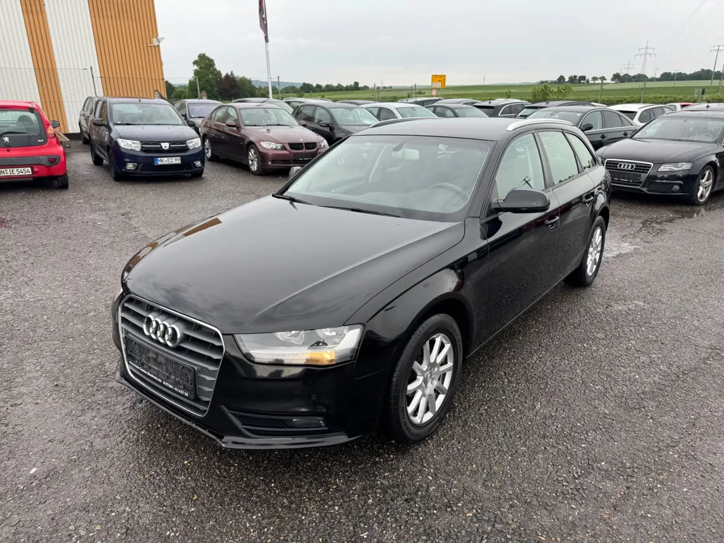 Audi A4 Avant Attraction MMi PDC Euro6 AHK Schwarz - 1