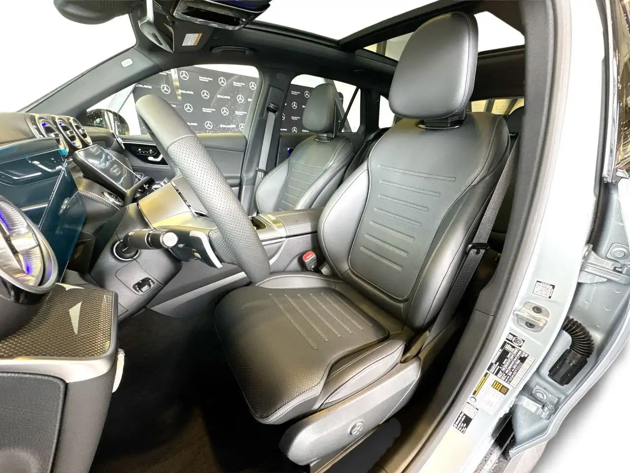 Mercedes-Benz GLC снимка Mercedes-Benz GLC