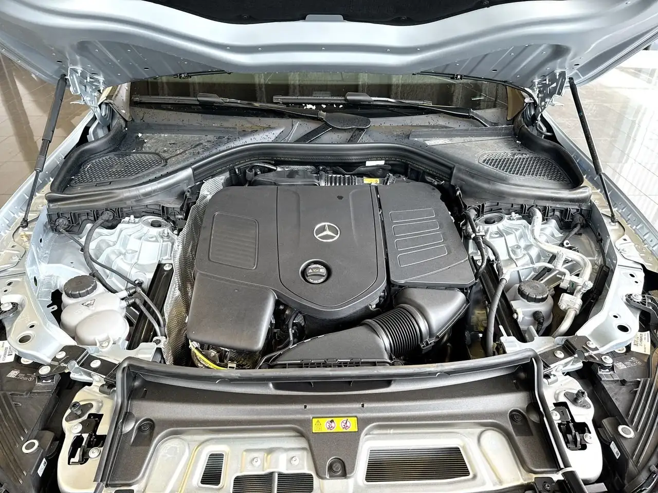 Mercedes-Benz GLC снимка Mercedes-Benz GLC