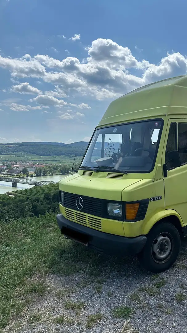 Mercedes-Benz T1 207 D/30 2,80 t Yellow - 1