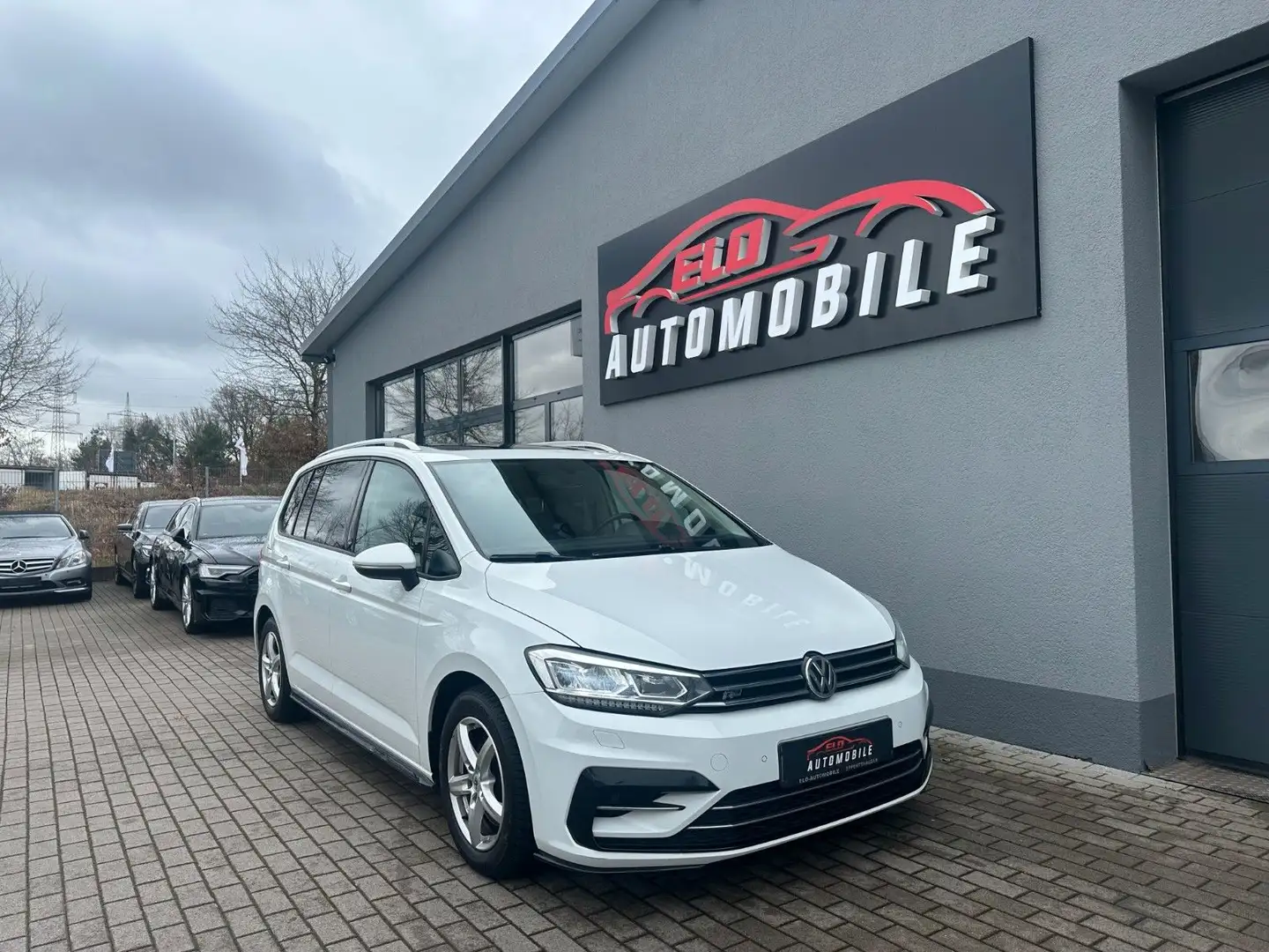 Volkswagen Touran Sound*R-Line*Kamera*LED-Scheinwerfer* Weiß - 1