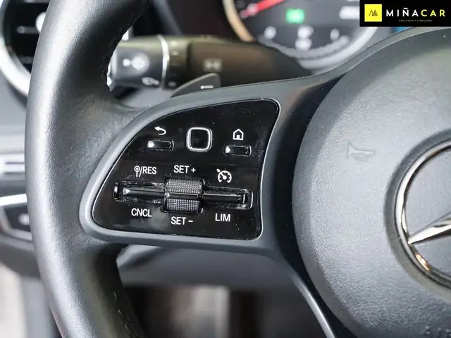 Mercedes-Benz C-Class view 15