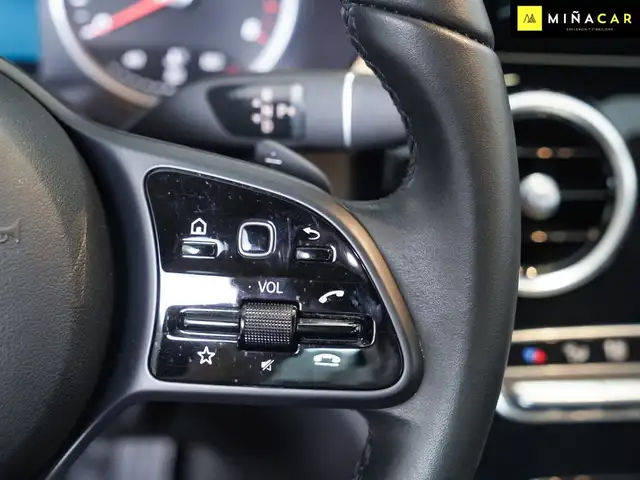 Mercedes-Benz C-Class view 16