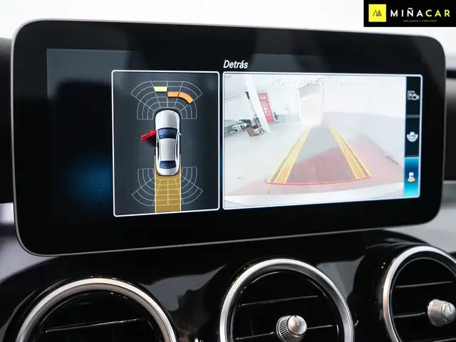 Mercedes-Benz C-Class view 12