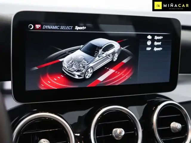 Mercedes-Benz C-Class view 23