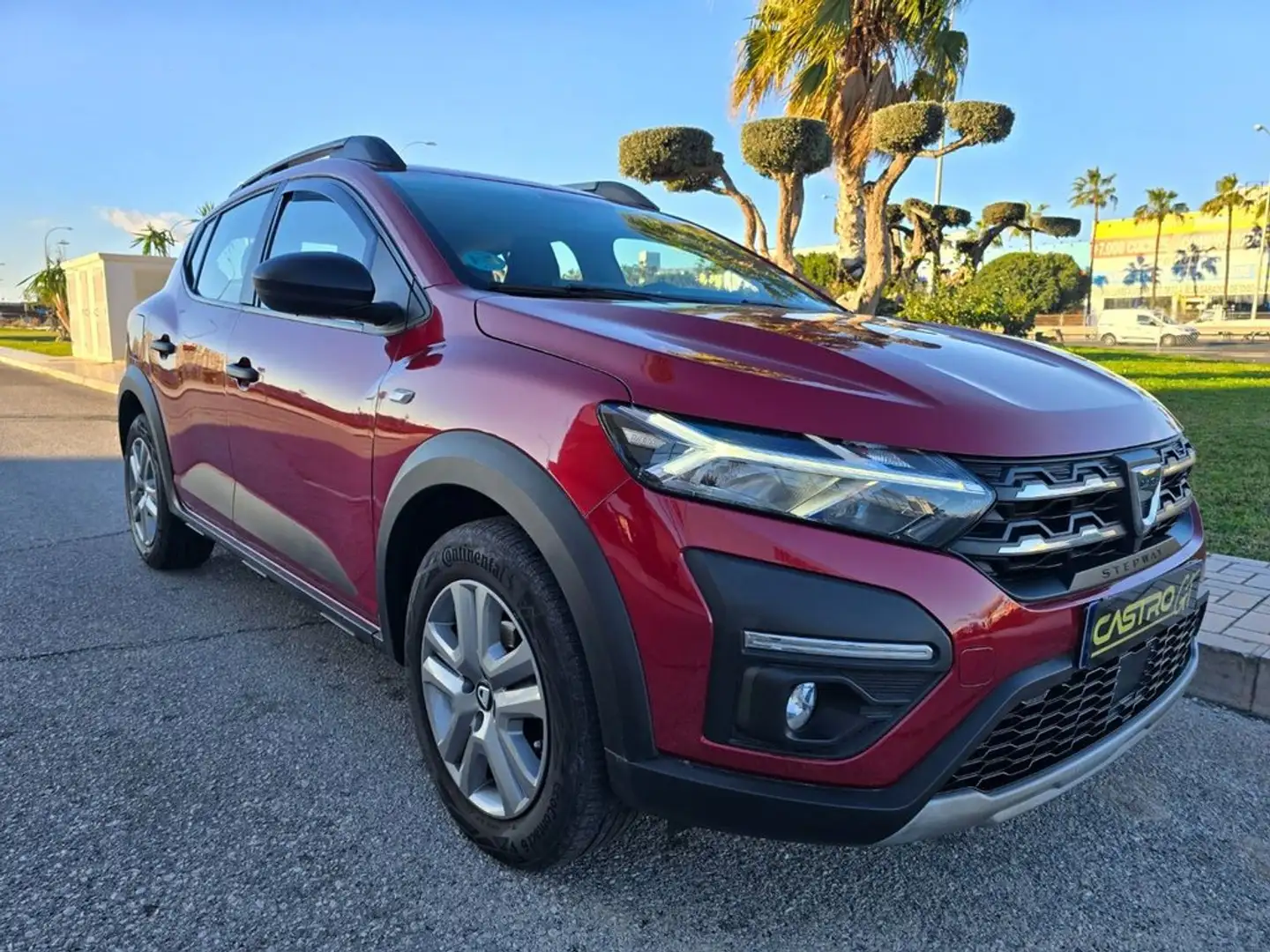 Dacia Sandero Stepway TCe Essential 67kW Violett - 1