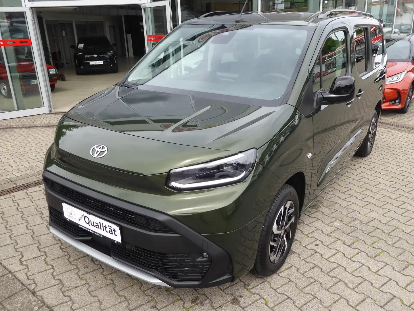 Toyota Proace City Verso 1.2 Turbo L2 Teamplayer Zöld - 1