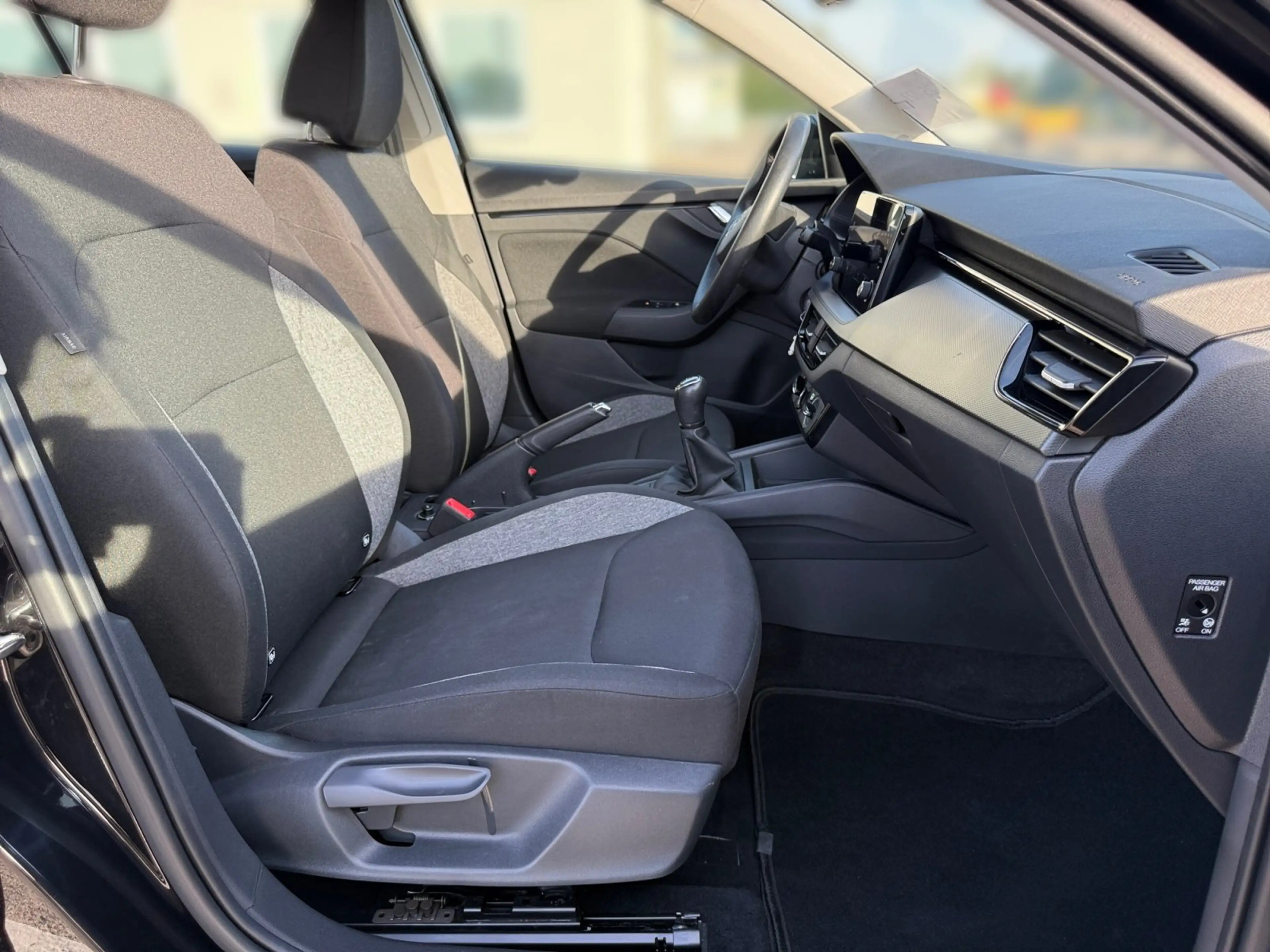 Skoda Kamiq Essence 1.0TSI Spurhalteassistent PDC Klima — photo 12