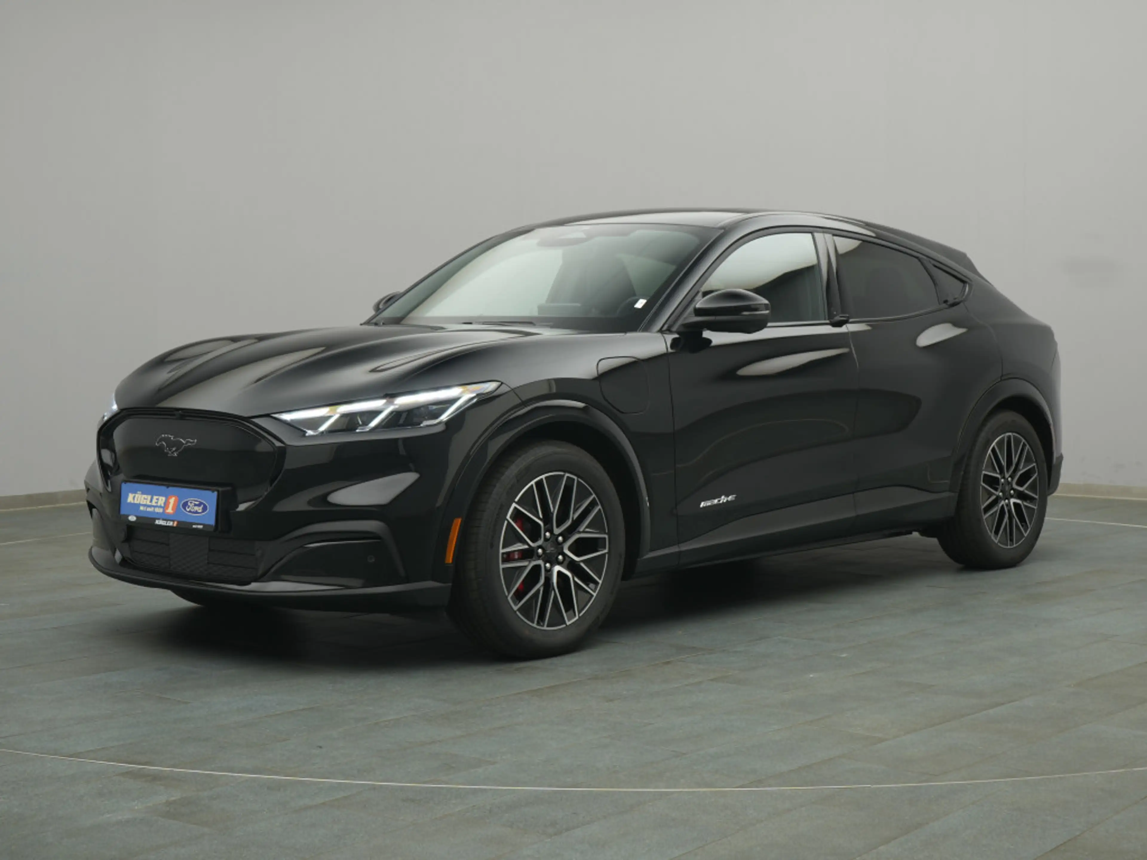 Ford Mustang Mach-E Premium 276PS/ACC/LED/Navi — photo 2