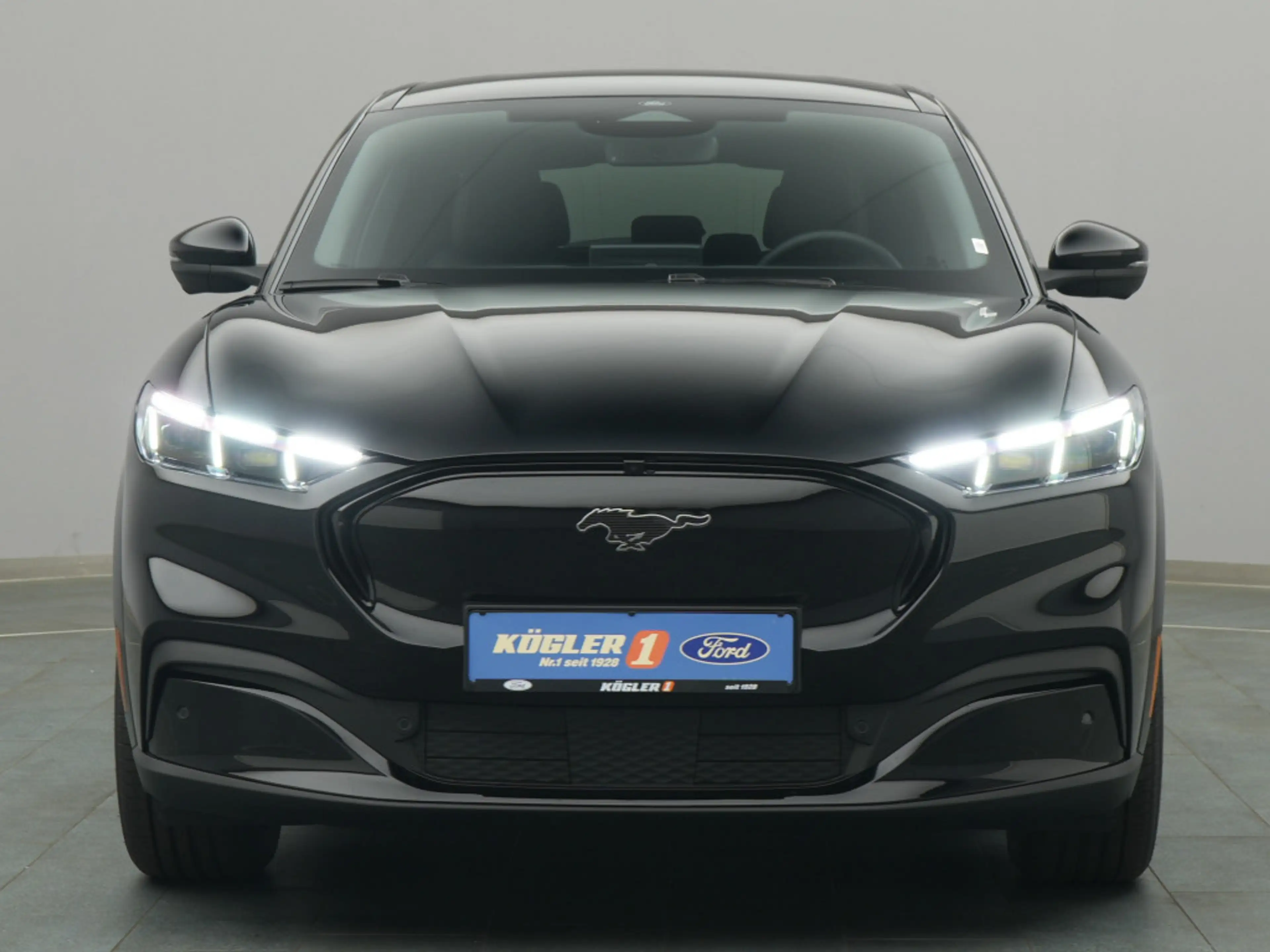 Ford Mustang Mach-E Premium 276PS/ACC/LED/Navi — photo 6