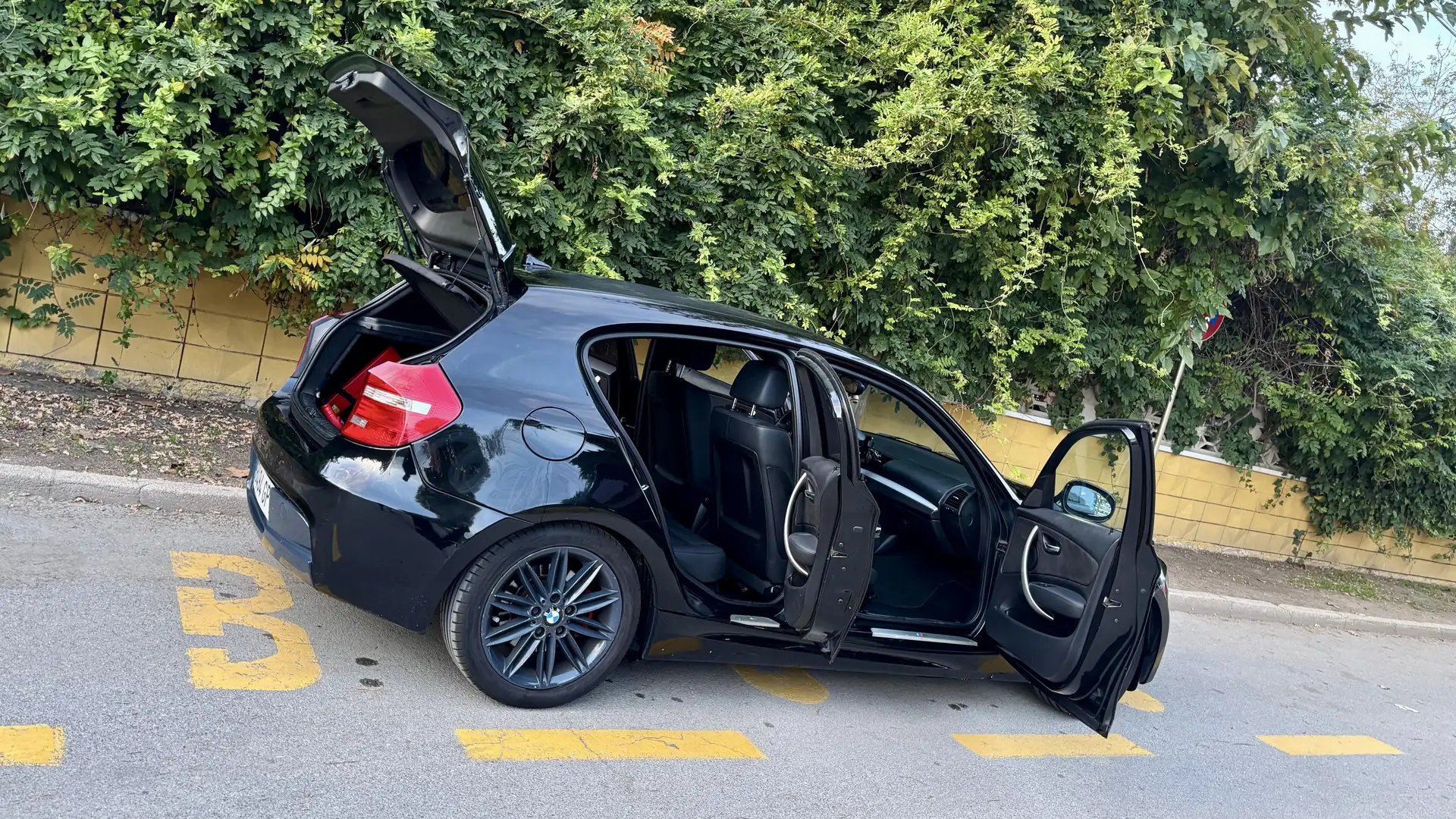 BMW 118 118d - 1