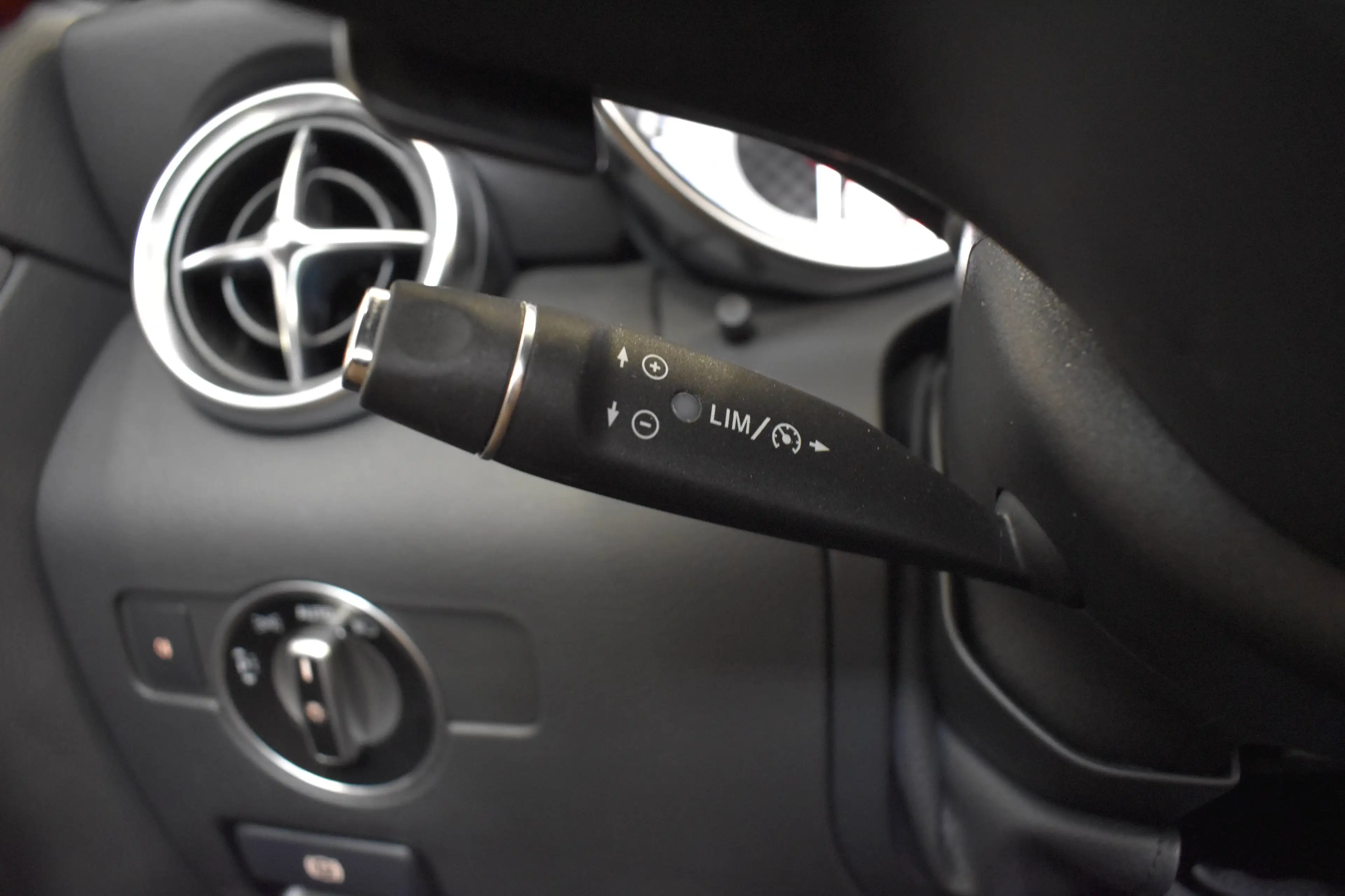 Mercedes-Benz SLK 200 AMG ROADSTER, AIRSCARF, ZETELVRW, SFEERVERLICHTING — photo 15