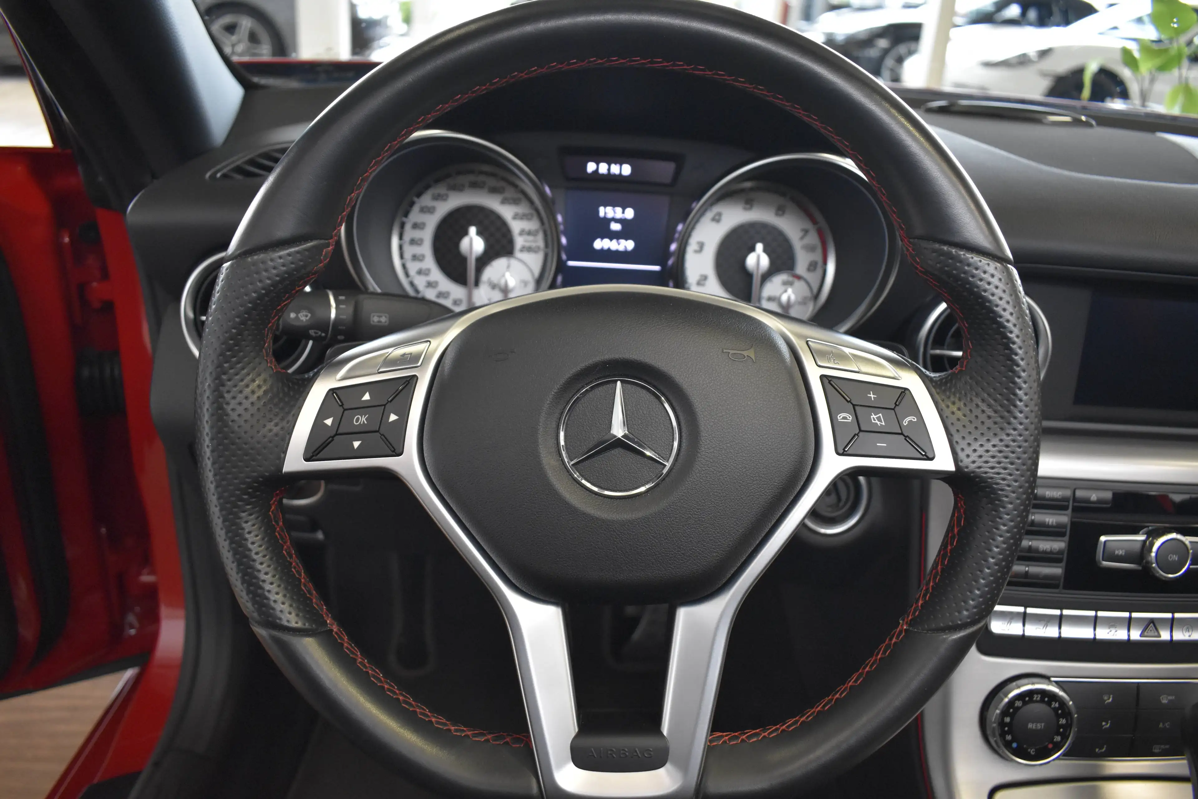 Mercedes-Benz SLK 200 AMG ROADSTER, AIRSCARF, ZETELVRW, SFEERVERLICHTING — photo 11