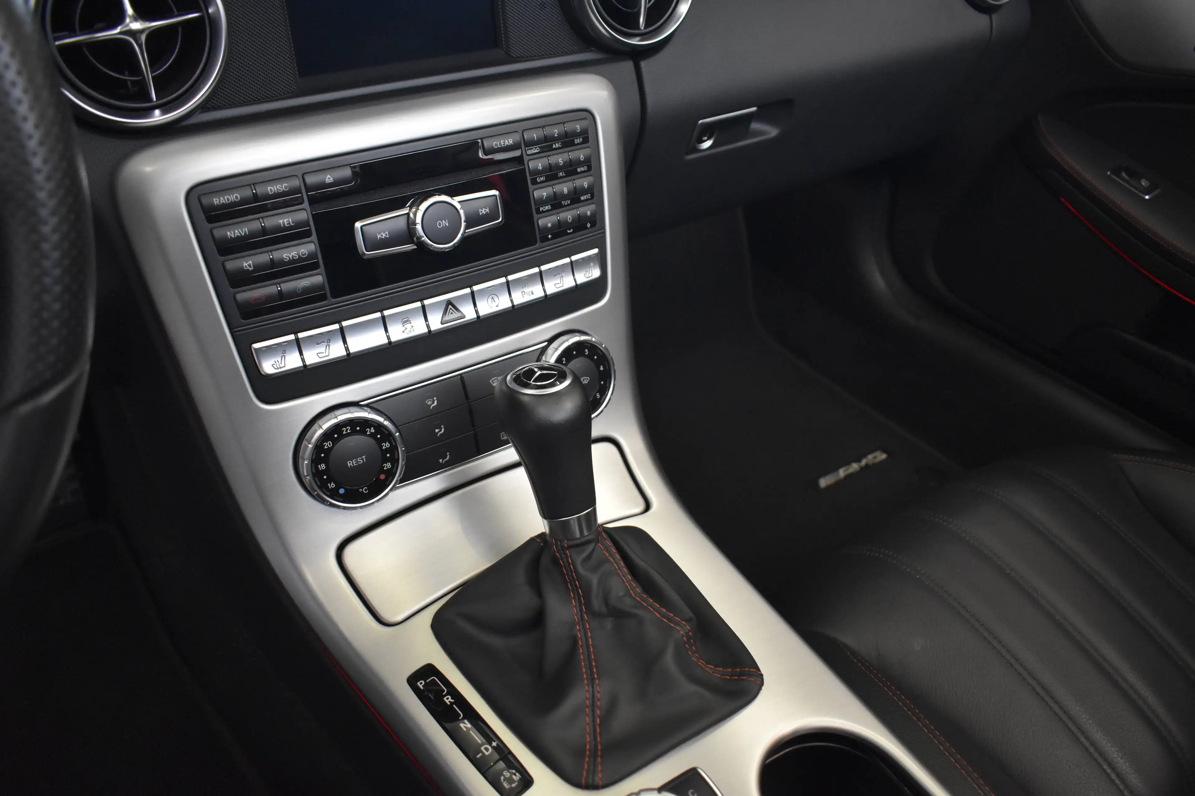 Mercedes-Benz SLK 200 AMG ROADSTER, AIRSCARF, ZETELVRW, SFEERVERLICHTING — photo 12