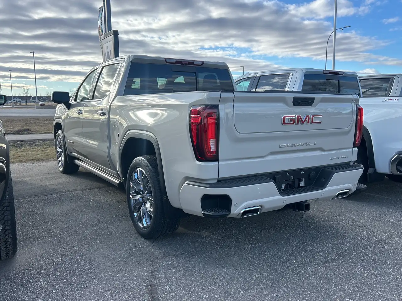 GMC Sierra 1500 снимка GMC Sierra 1500