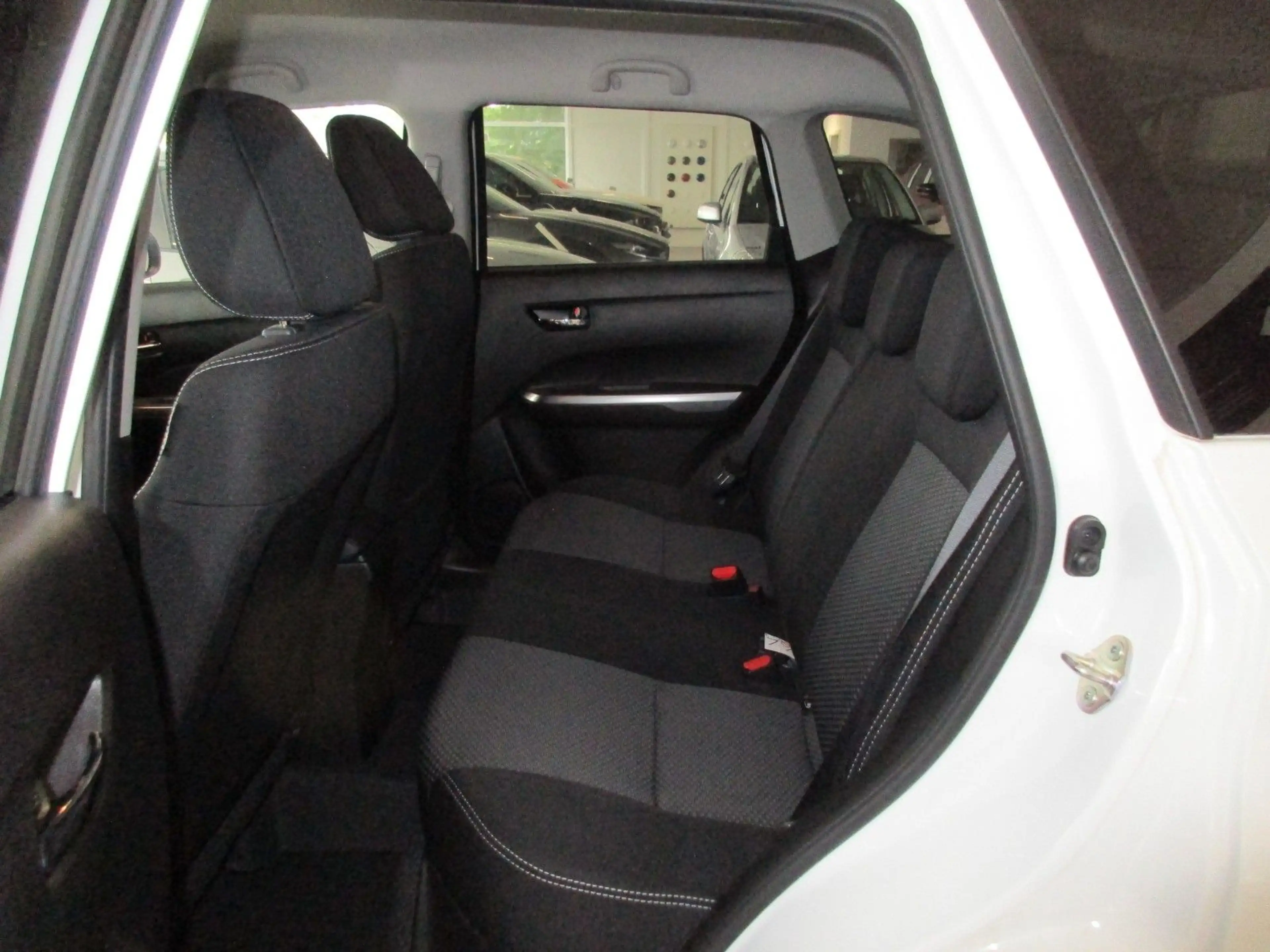 Suzuki Vitara 1.4 Mild-Hybrid Comfort 4x2 6AT — photo 10