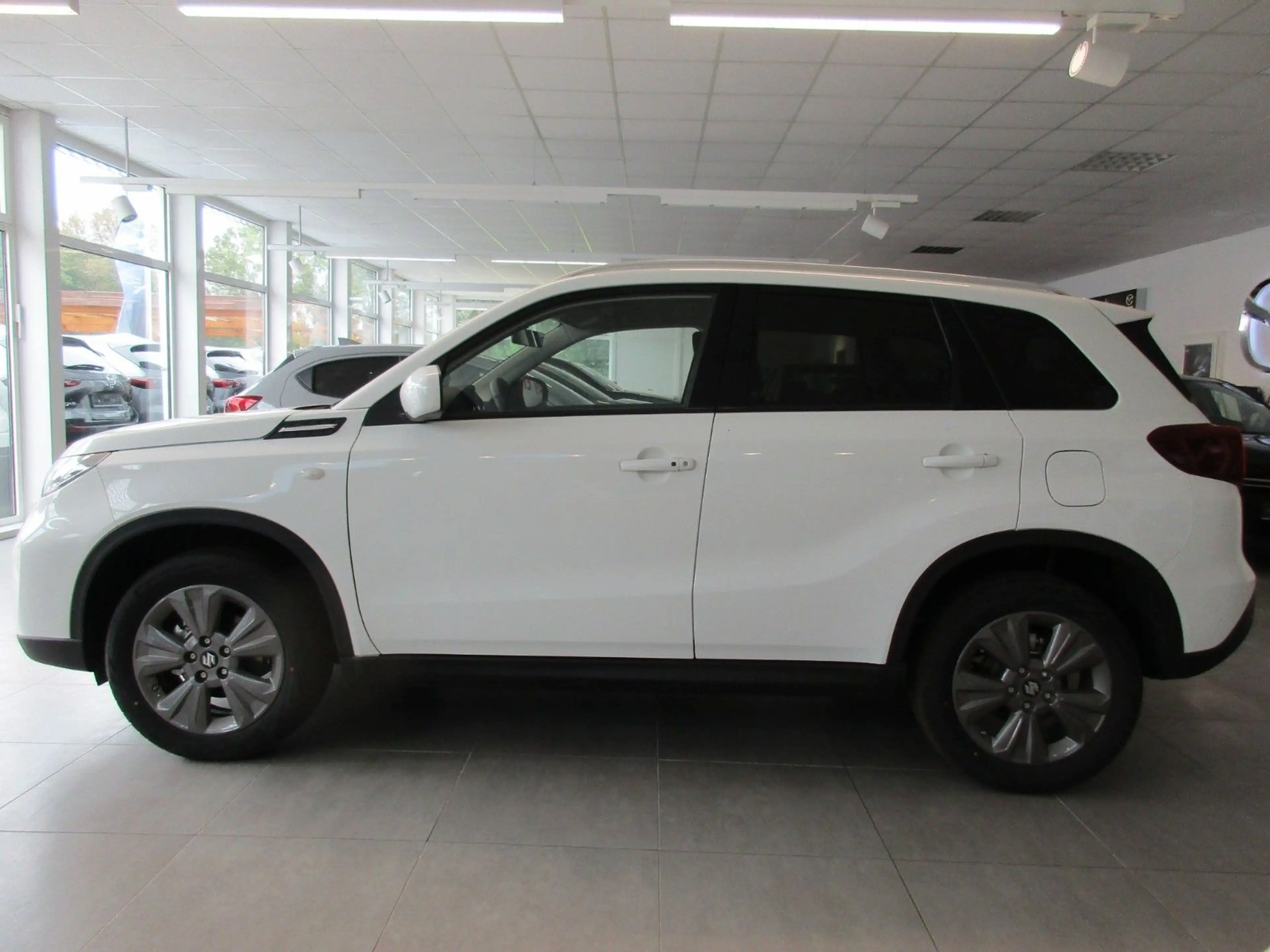 Suzuki Vitara 1.4 Mild-Hybrid Comfort 4x2 6AT — photo 4