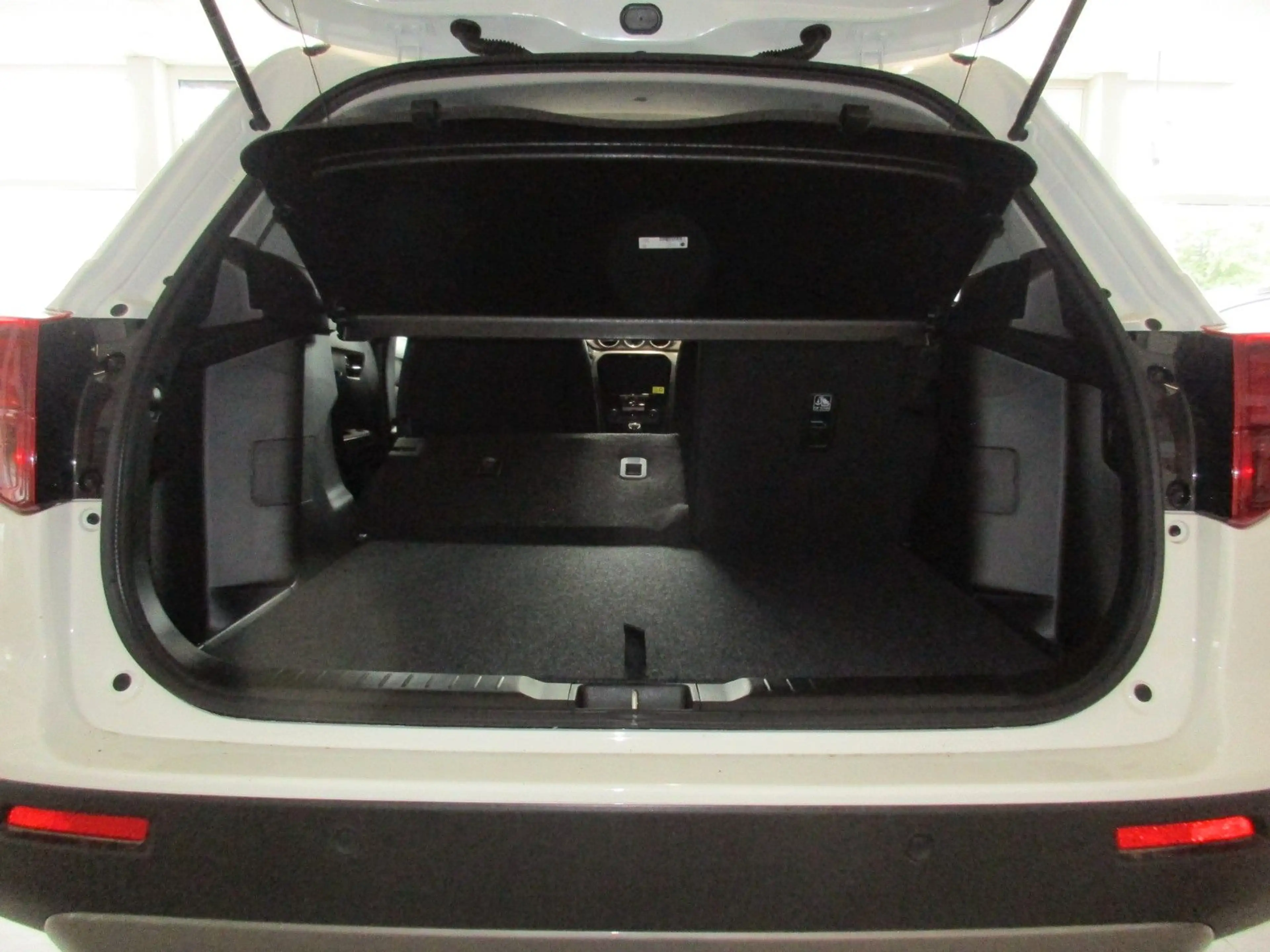 Suzuki Vitara 1.4 Mild-Hybrid Comfort 4x2 6AT — photo 12