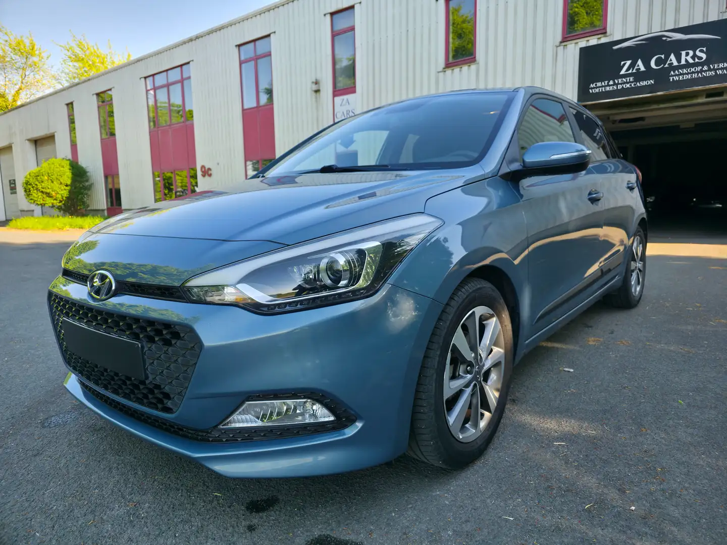 Hyundai i20 1.2i Twist Special Edition Play Blauw - 1