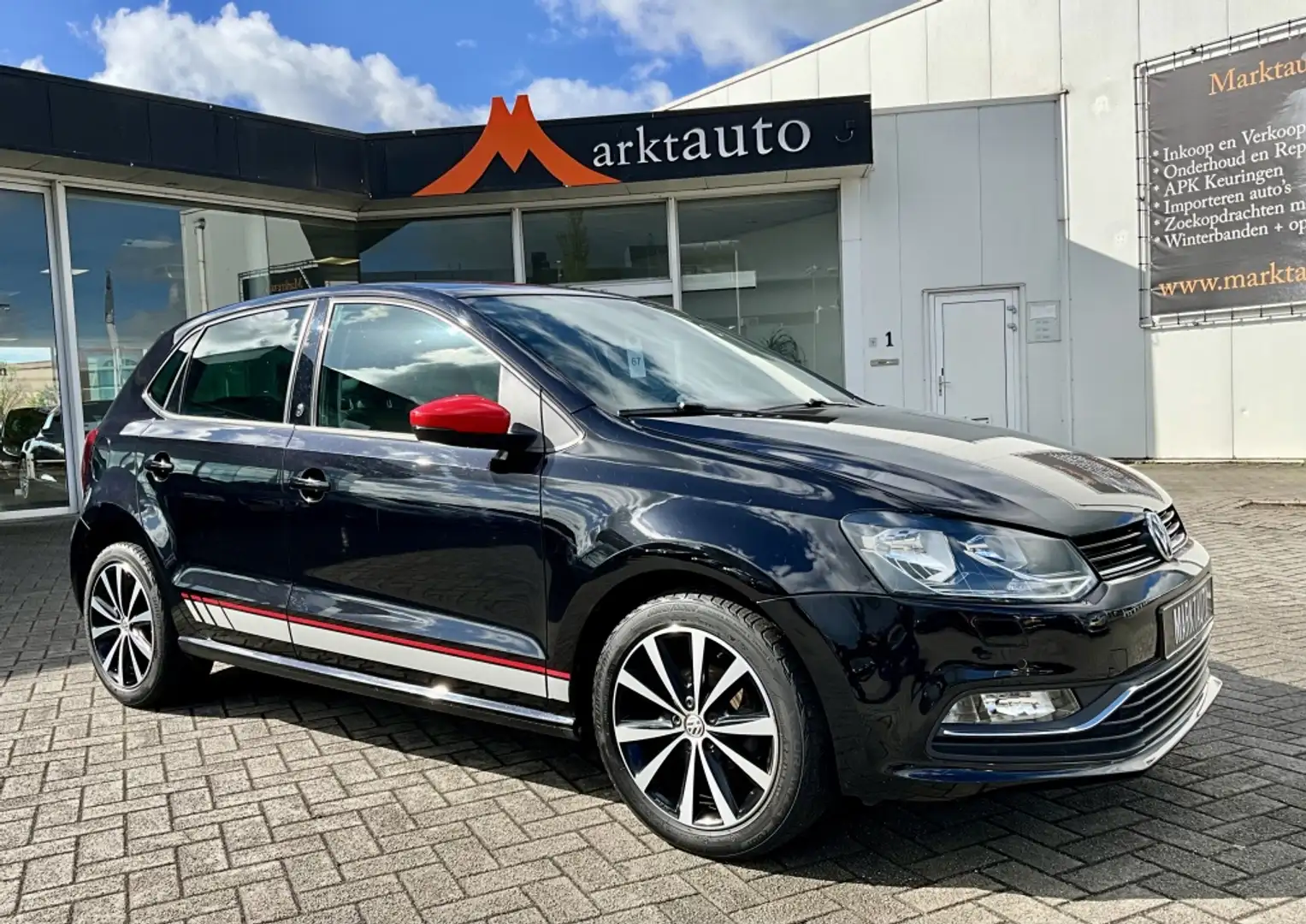 Volkswagen Polo 1.2 TSI Beats in Nieuwstaat!! Carplay Parkeersenso Noir - 1