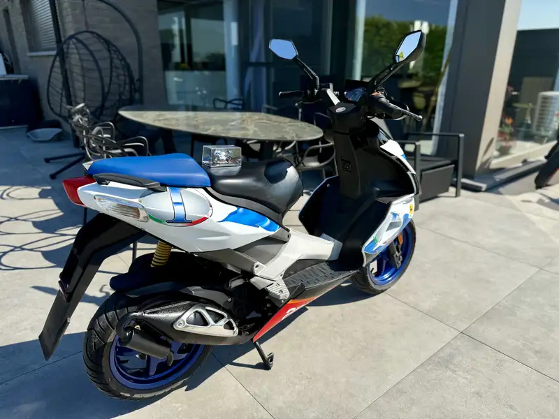 Aprilia SR 50 - foto 3