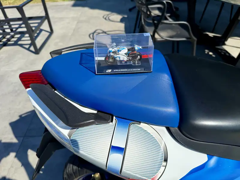 Aprilia SR 50 - foto 6