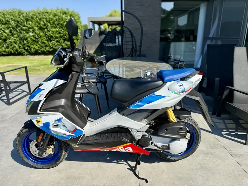 Aprilia SR 50 - foto 5