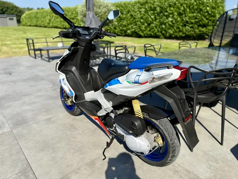 Aprilia SR 50 - foto 7