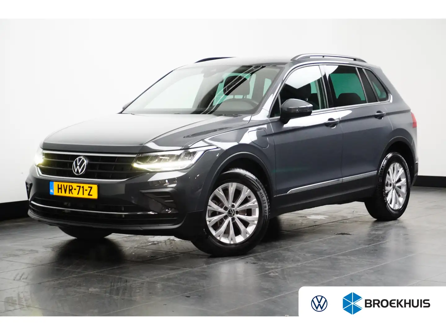 Volkswagen Tiguan 1.4 TSI eHybrid Life 245PK Grijs - 1