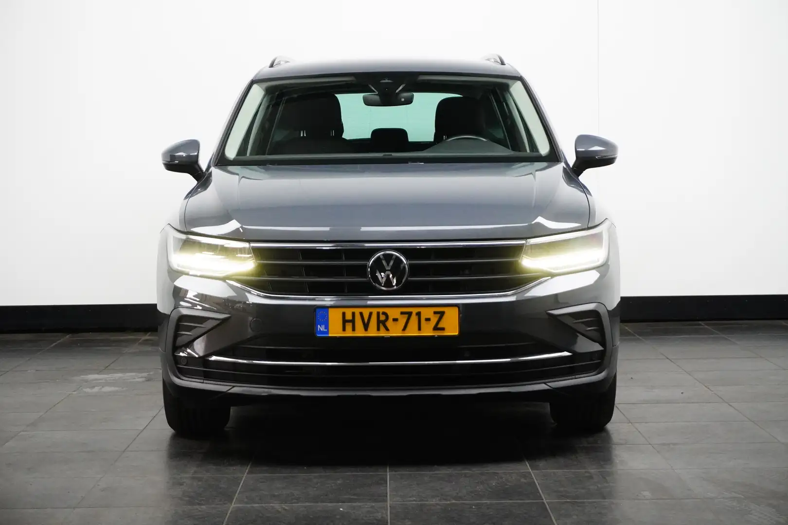 Volkswagen Tiguan 1.4 TSI eHybrid Life 245PK Grijs - 2