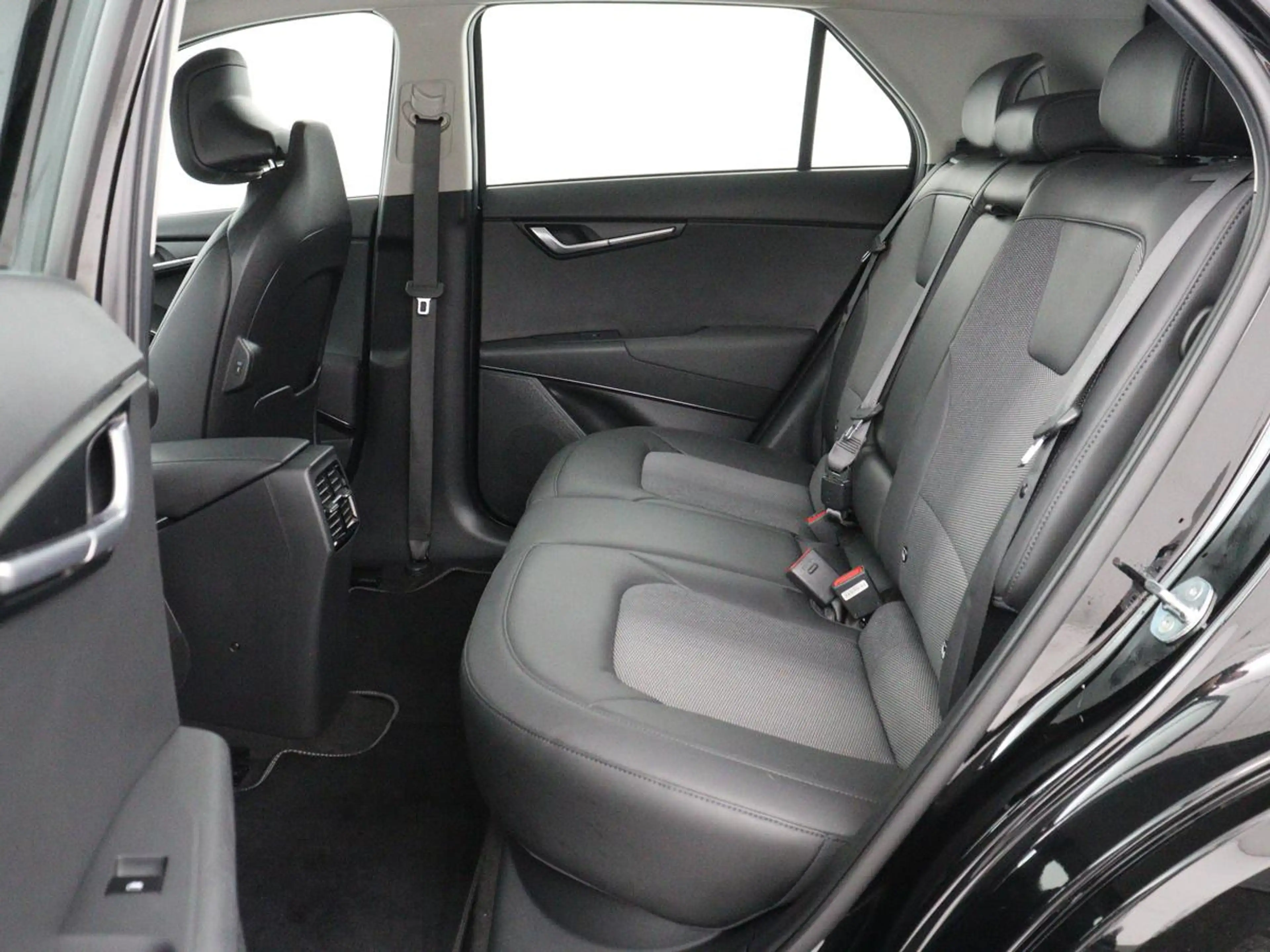 Kia e-Niro EV DynamicLine 64.8 kWh | Adaptive cruise | Half l — photo 7