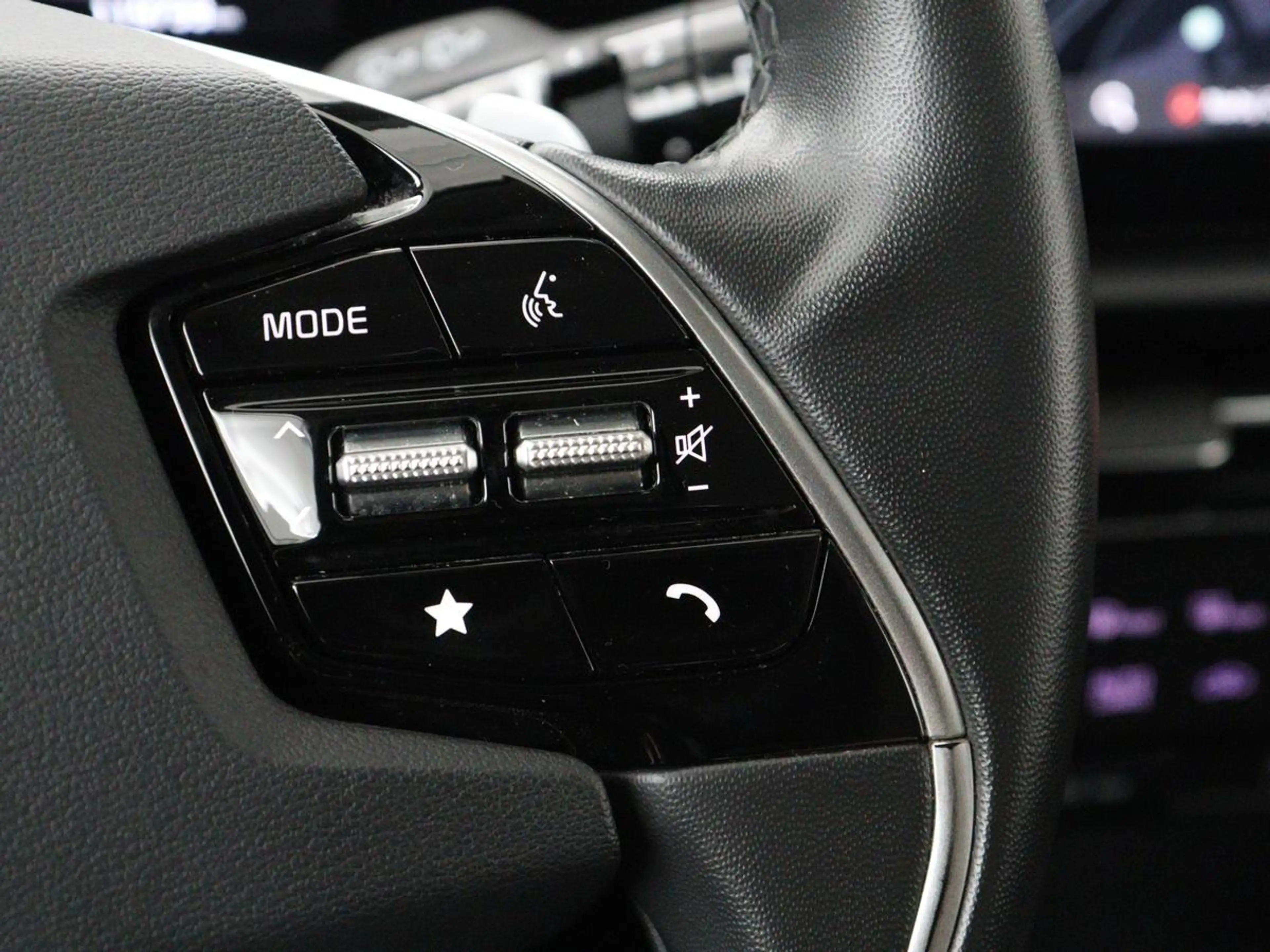 Kia e-Niro EV DynamicLine 64.8 kWh | Adaptive cruise | Half l — photo 17